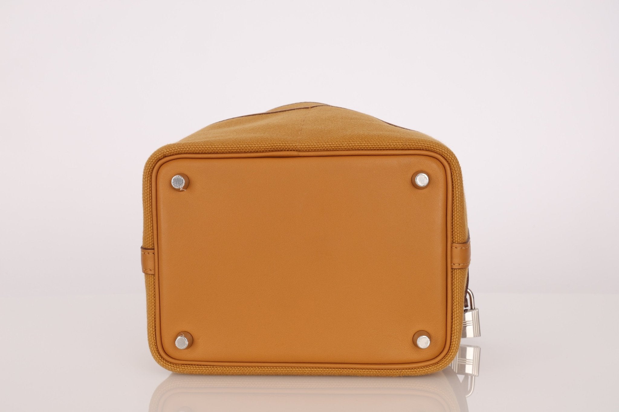 Hermès 2021 Sesame Cargo Picotin 18 PHW - FashioNica