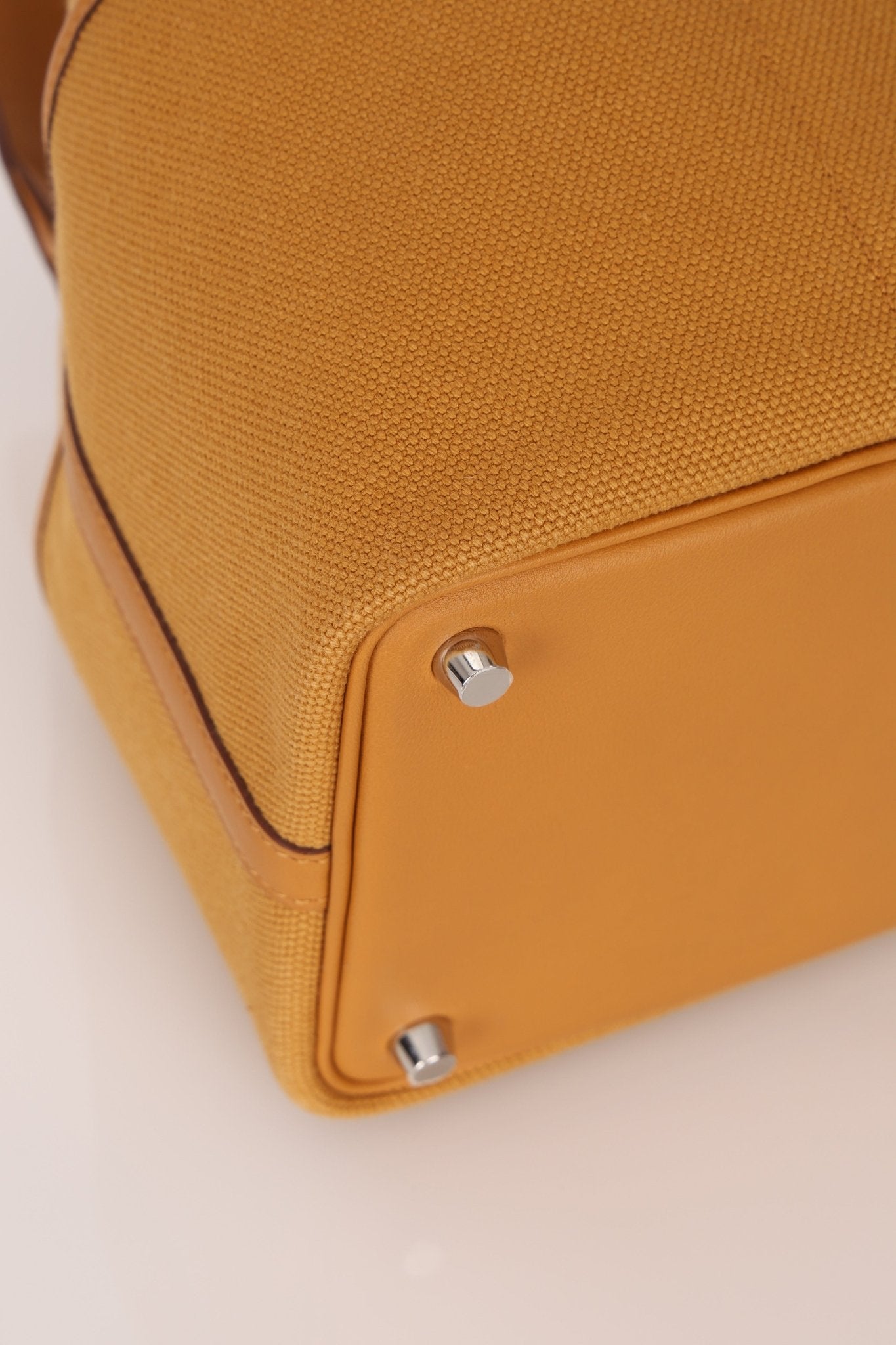 Hermès 2021 Sesame Toile Goeland and Swift Cargo Picotin 18 PHW - FashioNica