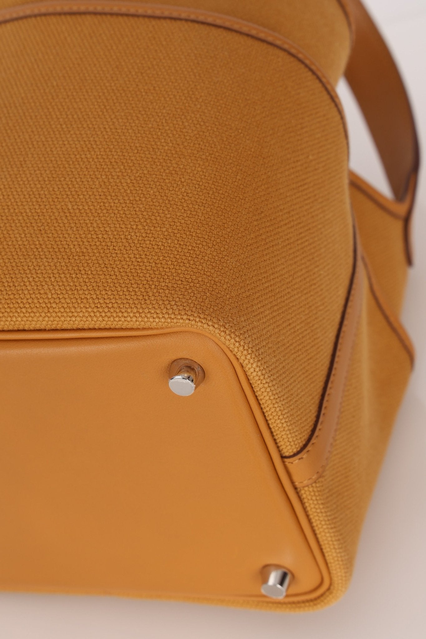 Hermès 2021 Sesame Toile Goeland and Swift Cargo Picotin 18 PHW - FashioNica