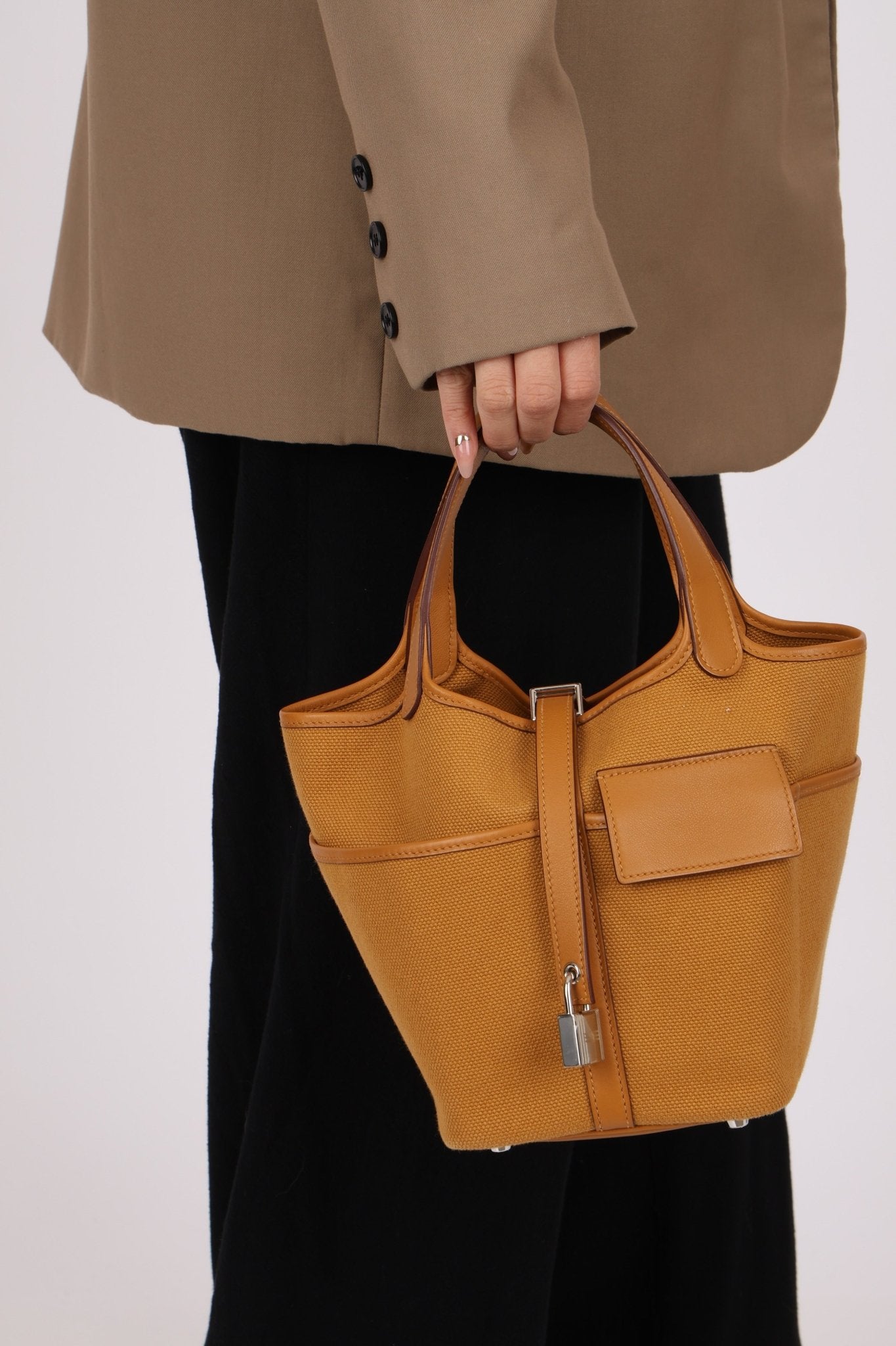 Hermès 2021 Sesame Toile Goeland and Swift Cargo Picotin 18 PHW - FashioNica