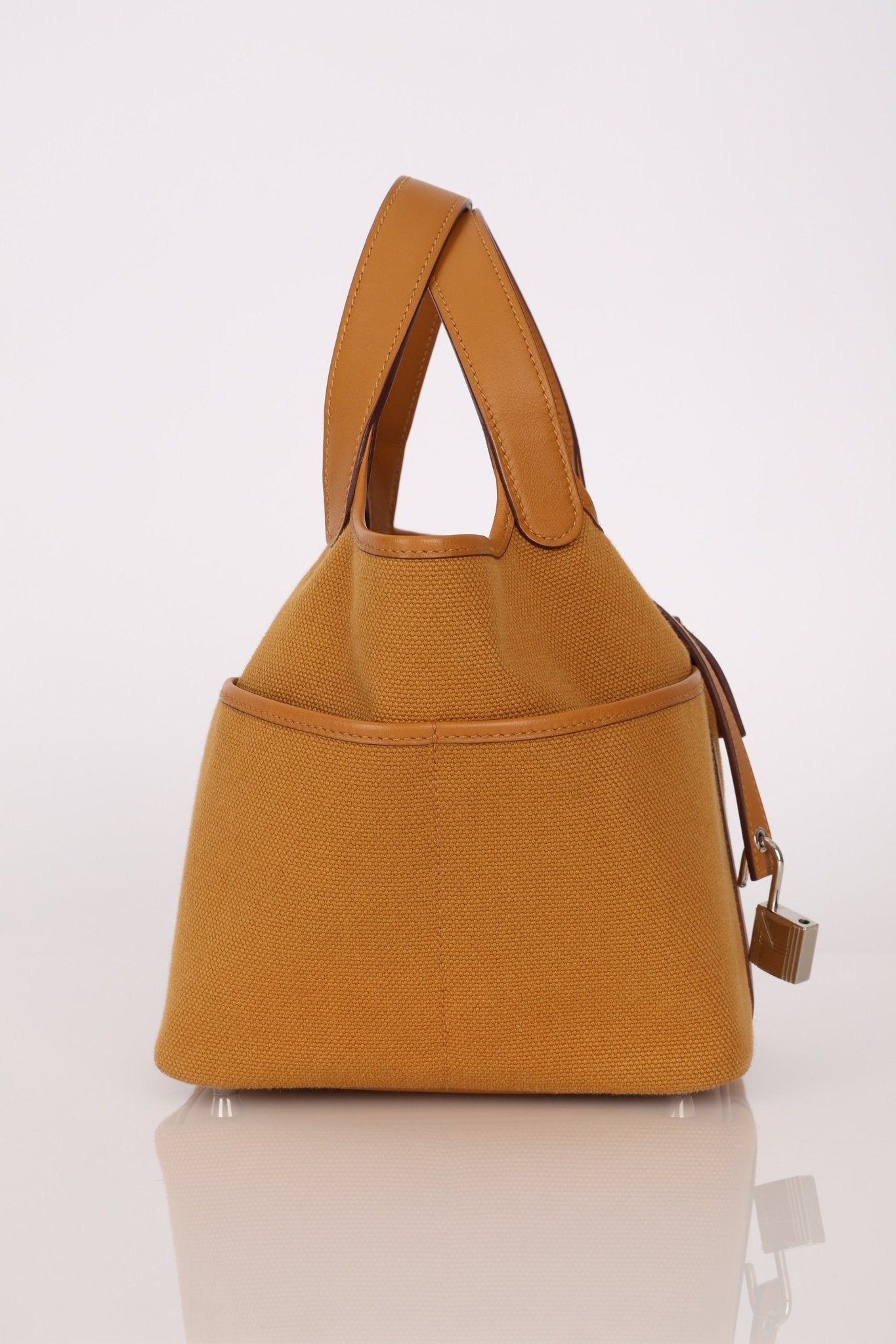 Hermès 2021 Sesame Toile Goeland and Swift Cargo Picotin 18 PHW - FashioNica