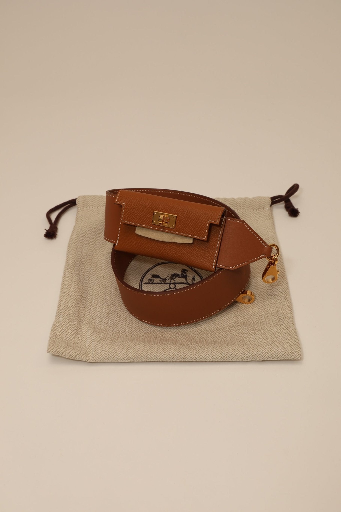 Hermès 2022 Gold Epsom and Swift Kelly Pocket Bag Strap - FashioNica