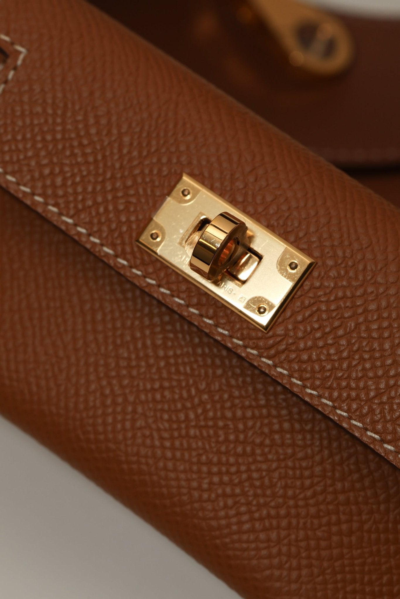 Hermès 2022 Gold Epsom and Swift Kelly Pocket Bag Strap - FashioNica