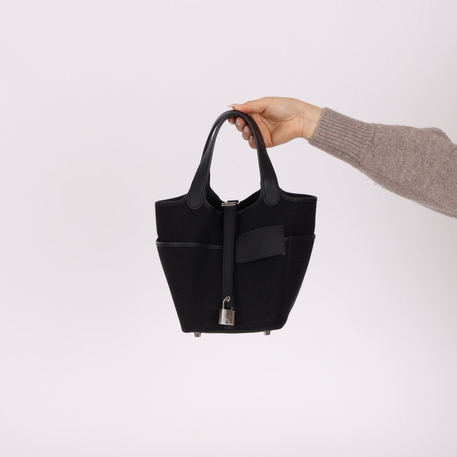 Hermès 2022 Noir Cargo Picotin 18 - FashioNica