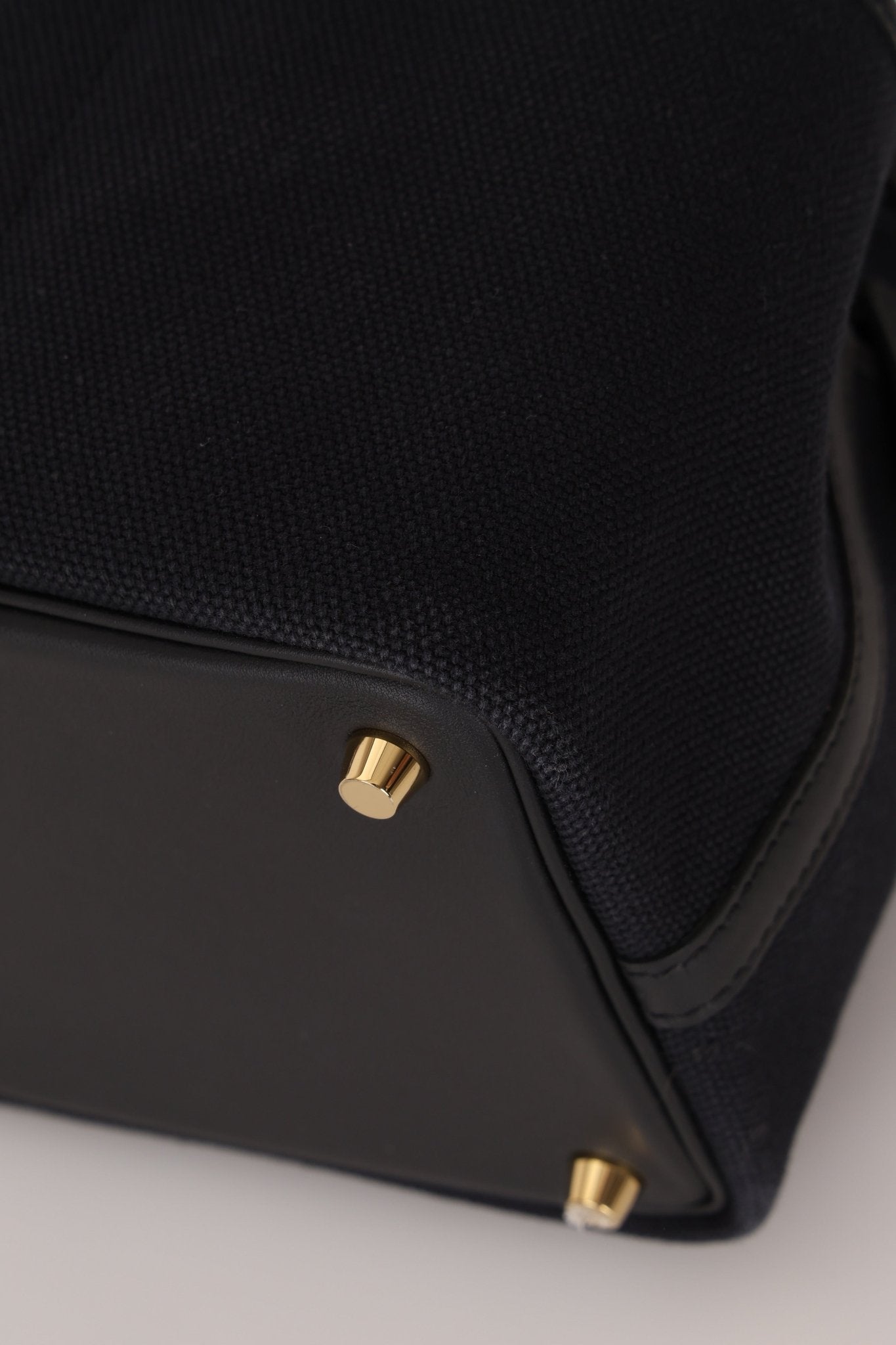 Hermès 2022 Noir Toile Goeland Swift Cargo Picotin Lock 18 GHW - FashioNica