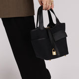 Hermès 2022 Noir Toile Goeland Swift Cargo Picotin Lock 18 GHW - FashioNica