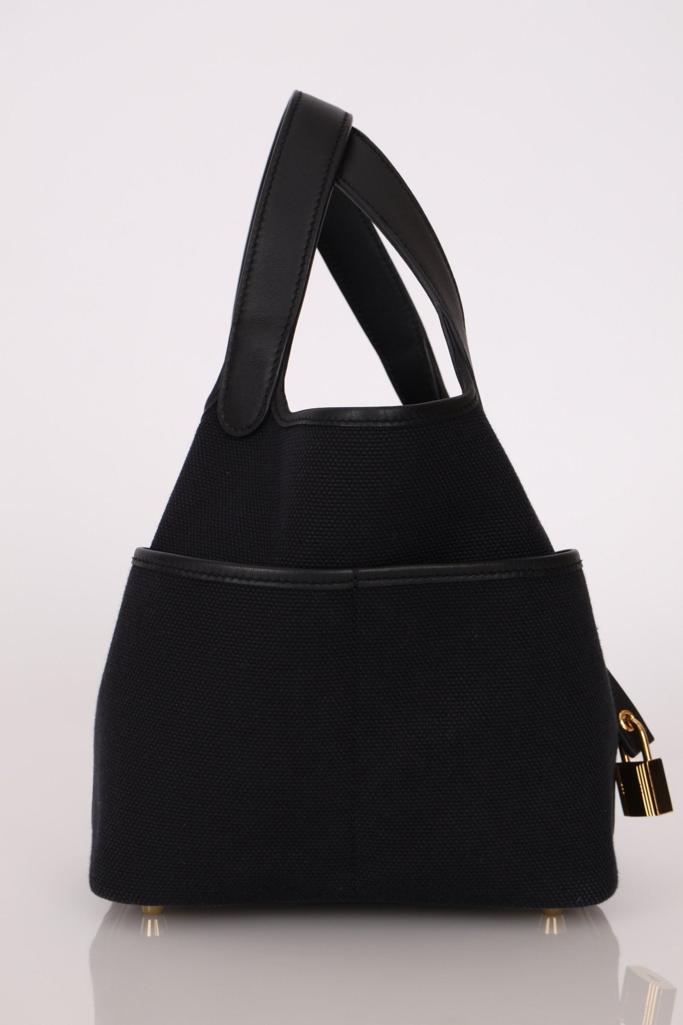 Hermès 2022 Noir Toile Goeland Swift Cargo Picotin Lock 18 GHW - FashioNica