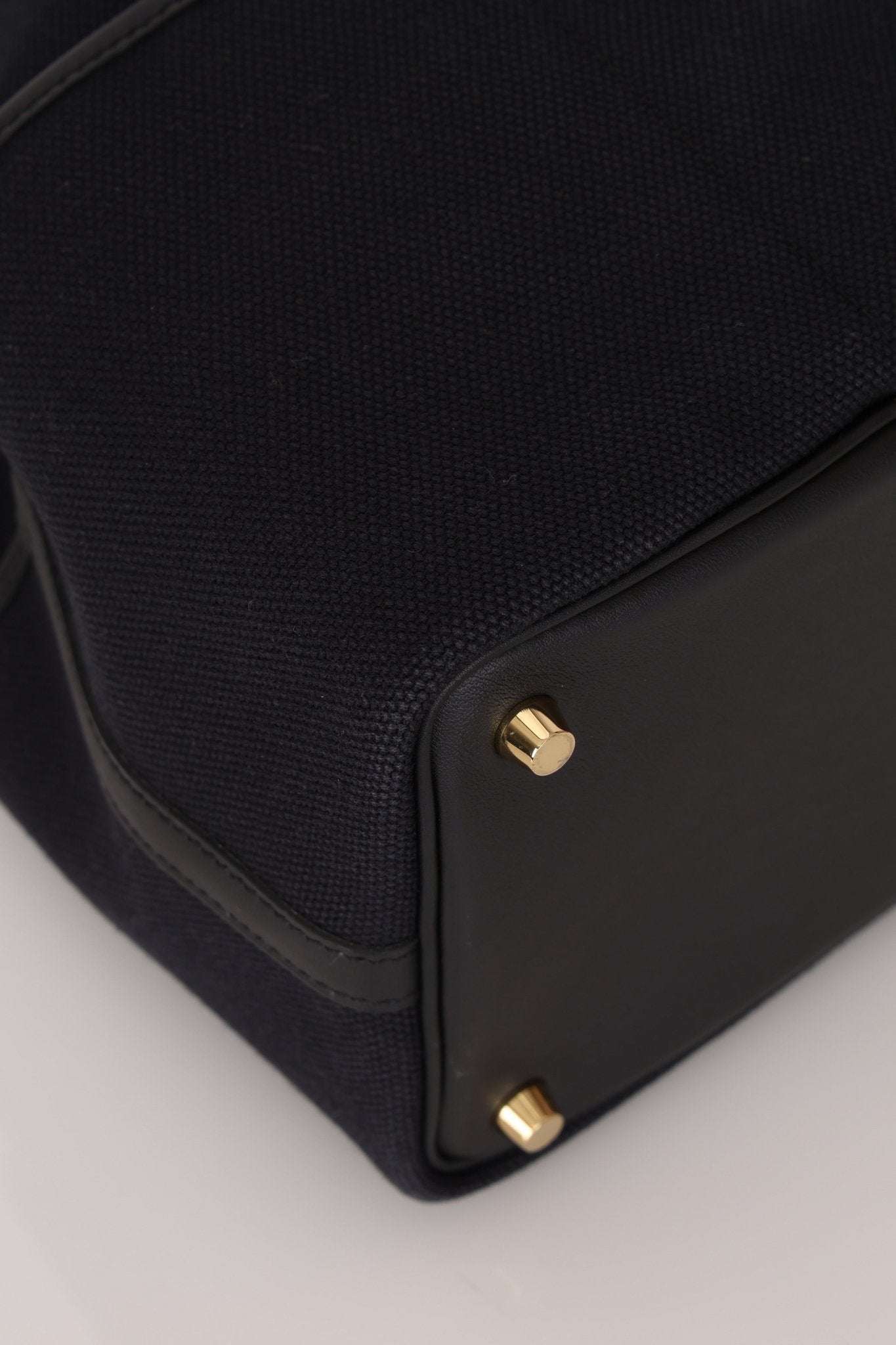 Hermès 2022 Noir Toile Goeland Swift Cargo Picotin Lock 18 GHW - FashioNica