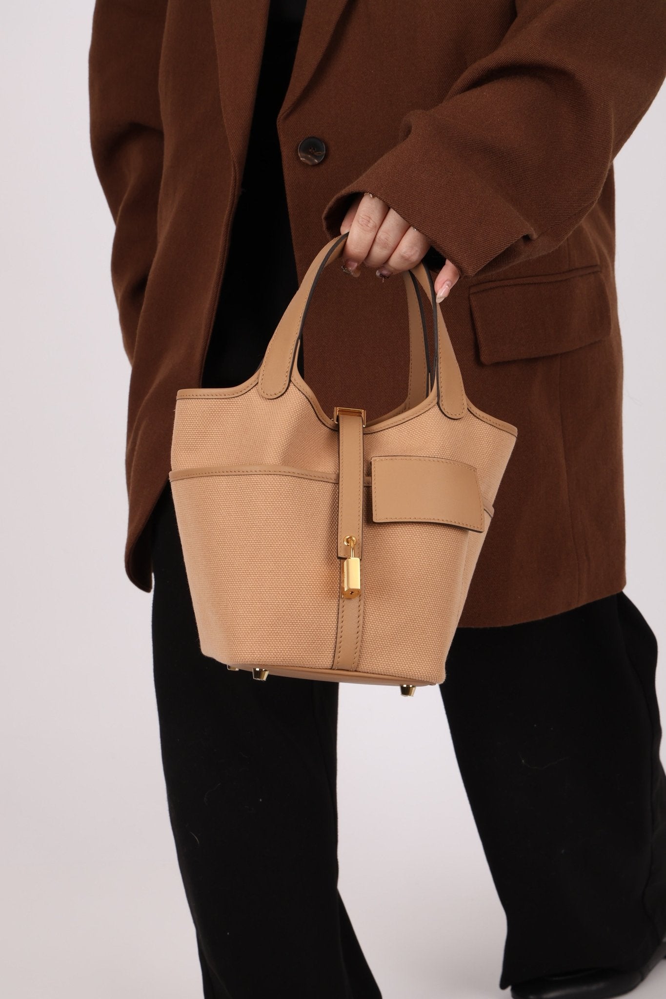 Hermès 2023 Chai Swift Cargo Picotin 18 GHW - FashioNica