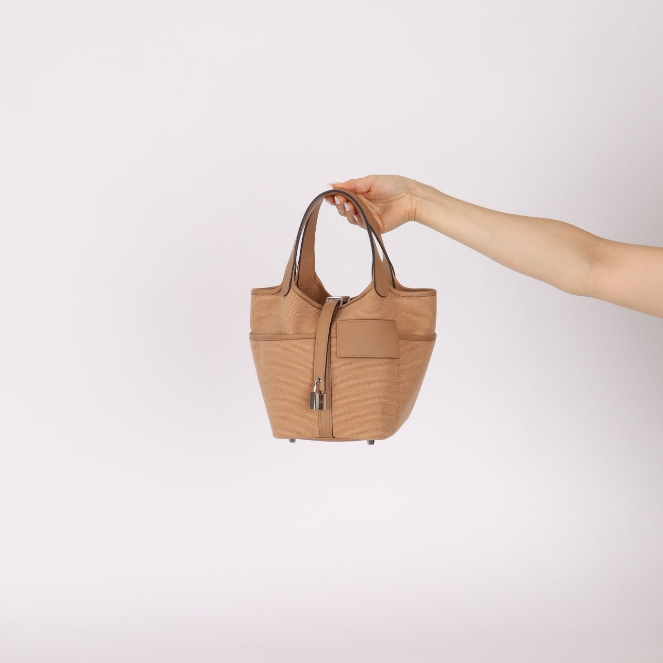 Hermès 2023 Chai Swift Cargo Picotin Lock 18 PHW - FashioNica