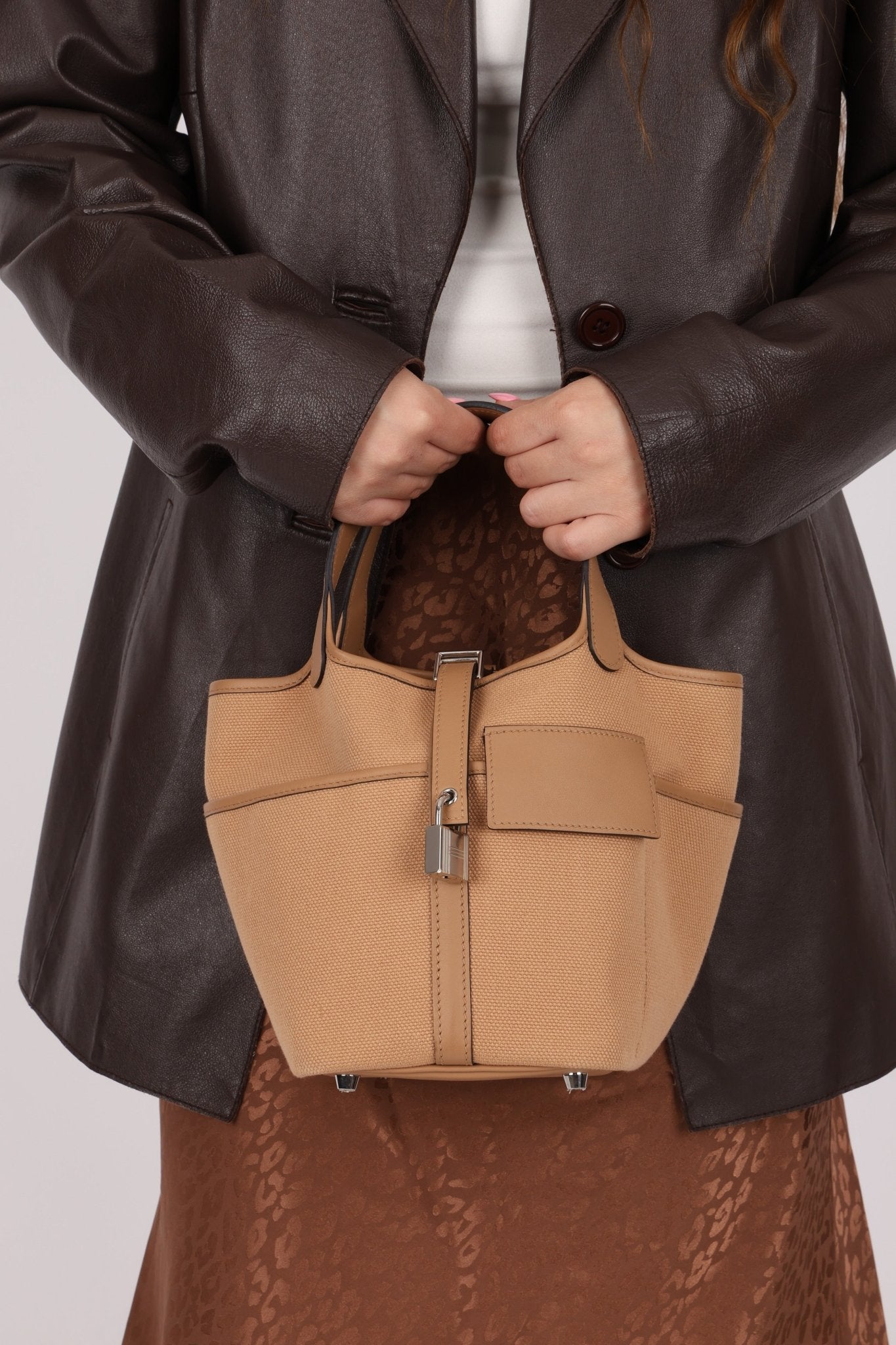 Hermès 2023 Chai Swift Cargo Picotin Lock 18 PHW - FashioNica