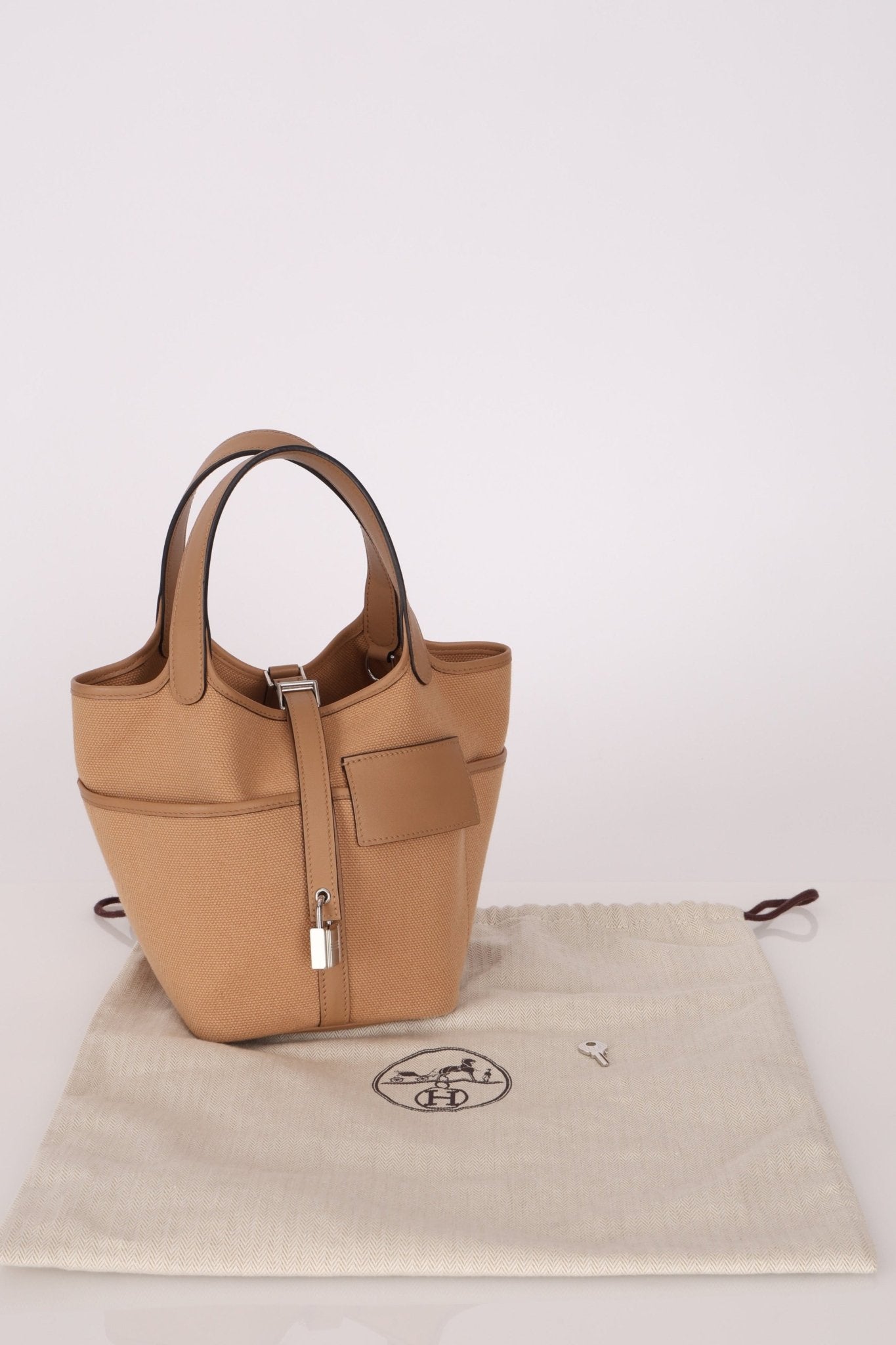 Hermès 2023 Chai Swift Cargo Picotin Lock 18 PHW - FashioNica