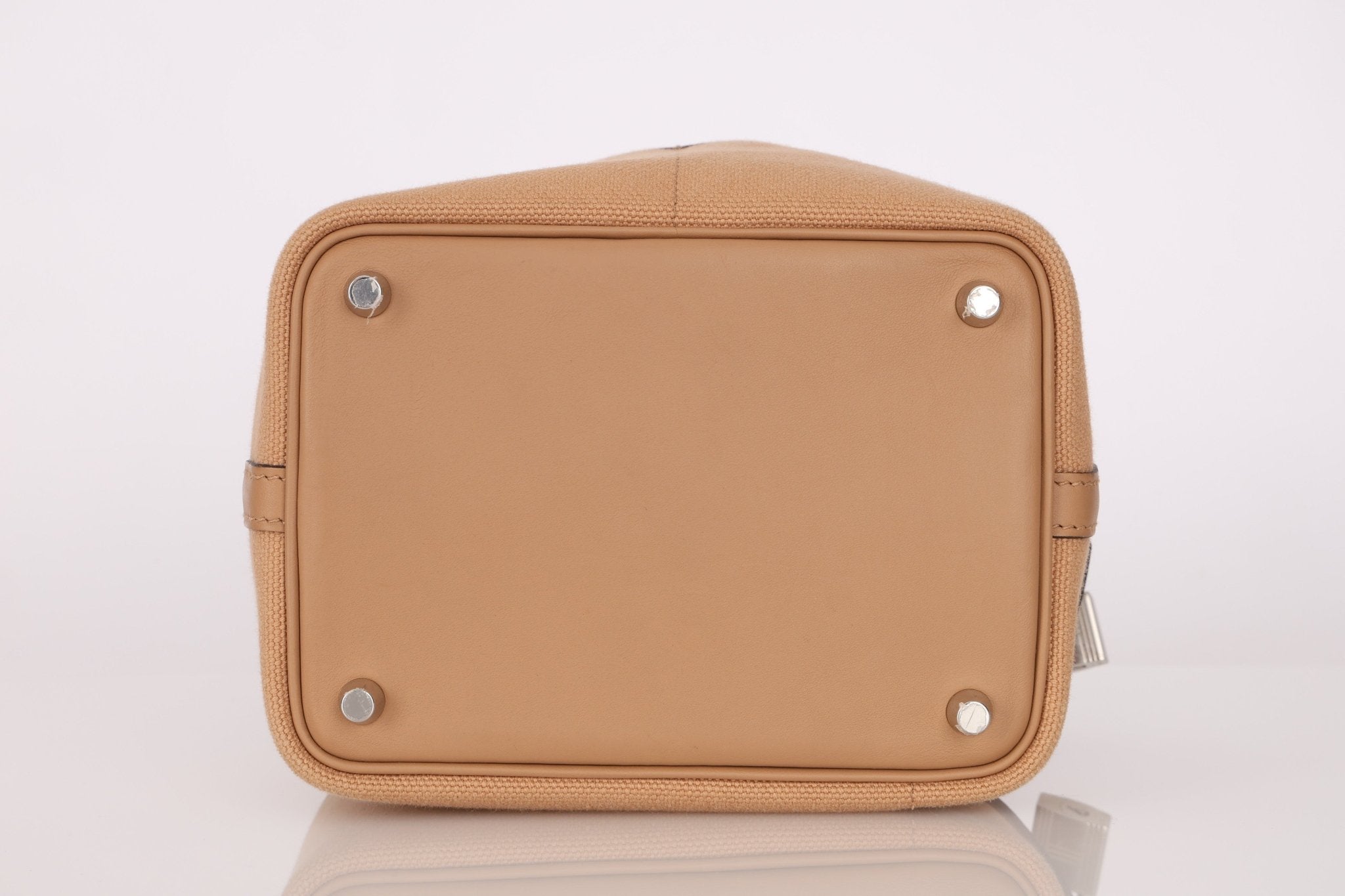 Hermès 2023 Chai Swift Cargo Picotin Lock 18 PHW - FashioNica