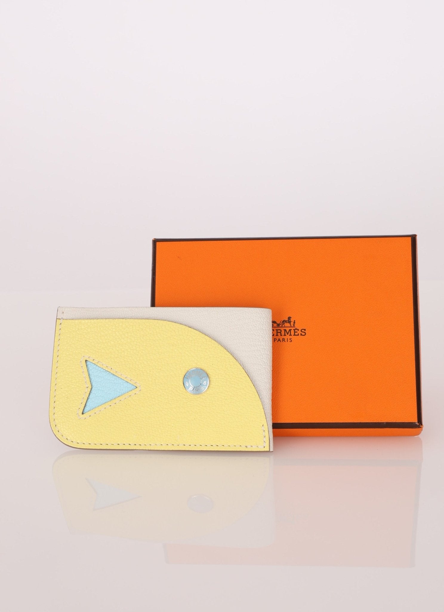Hermès 2023 Chevre Mysore Poisson Card Holder PHW - FashioNica