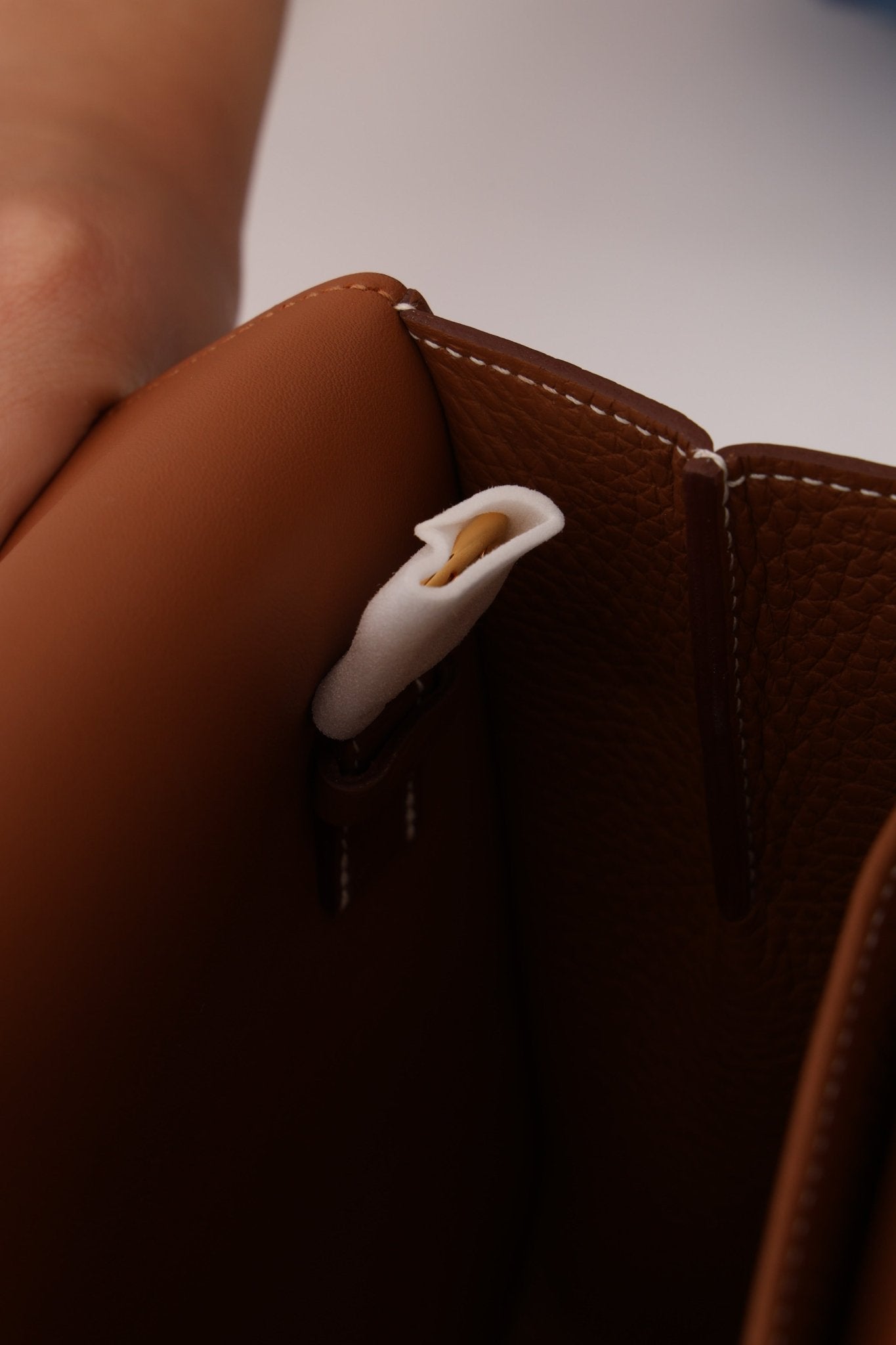 Hermès 2023 Clemence Gold Halzan 31 GHW - FashioNica