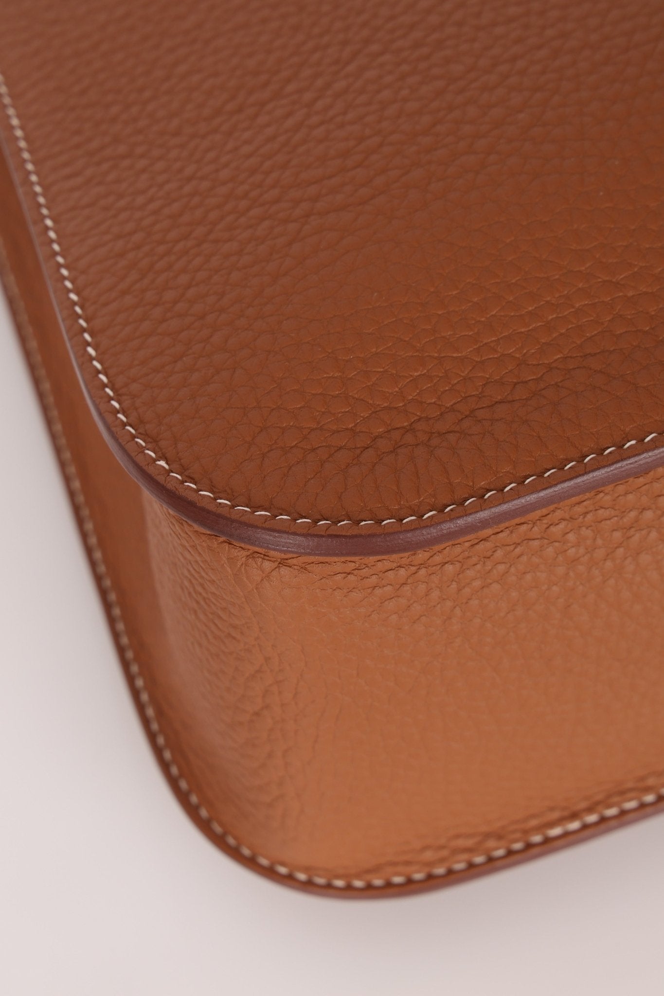 Hermès 2023 Clemence Gold Halzan 31 GHW - FashioNica