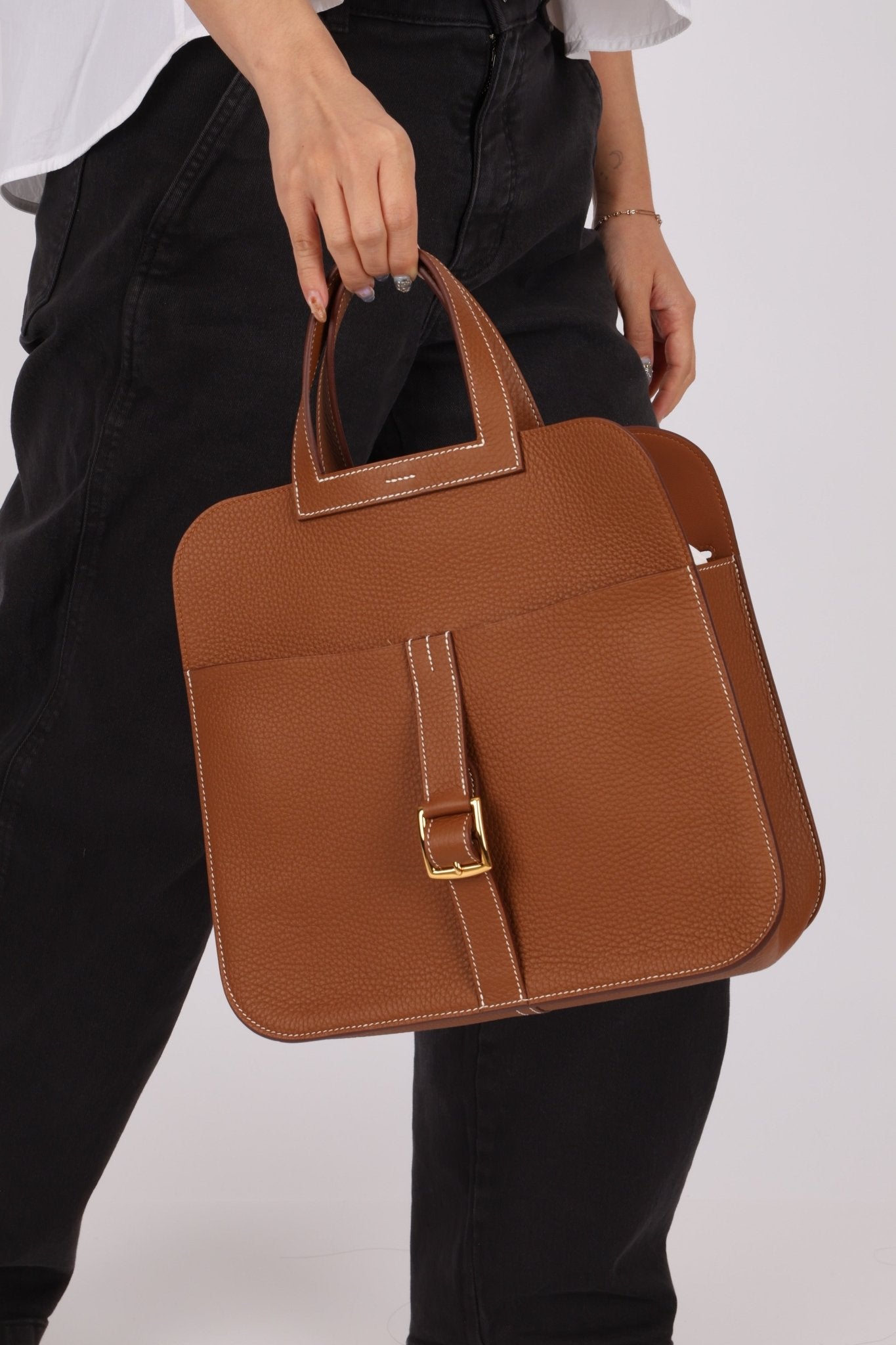 Hermès 2023 Clemence Gold Halzan 31 GHW - FashioNica