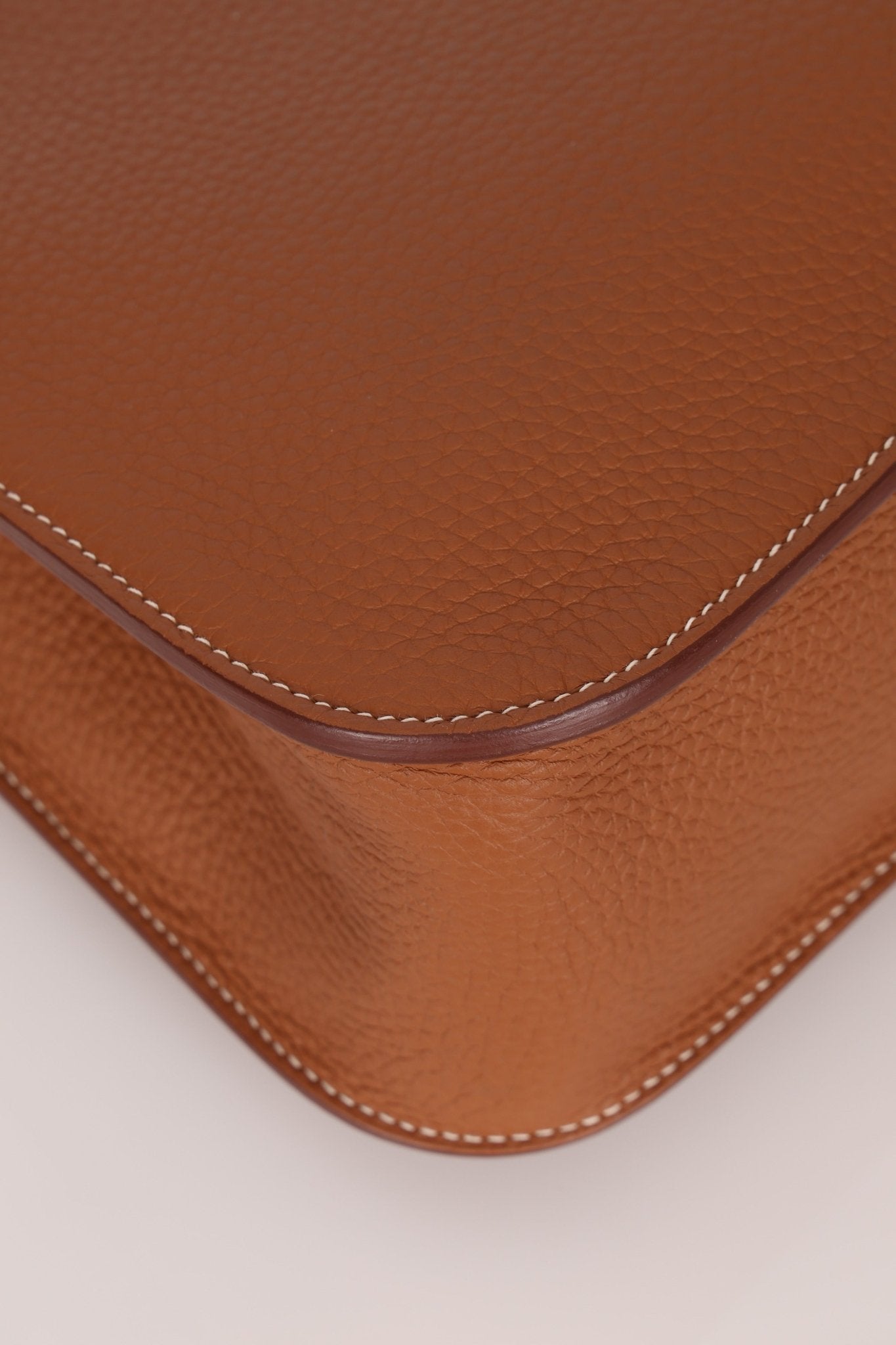 Hermès 2023 Clemence Gold Halzan 31 GHW - FashioNica