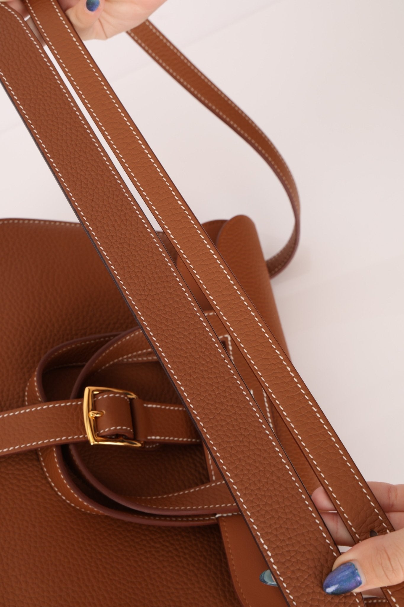 Hermès 2023 Clemence Gold Halzan 31 GHW - FashioNica