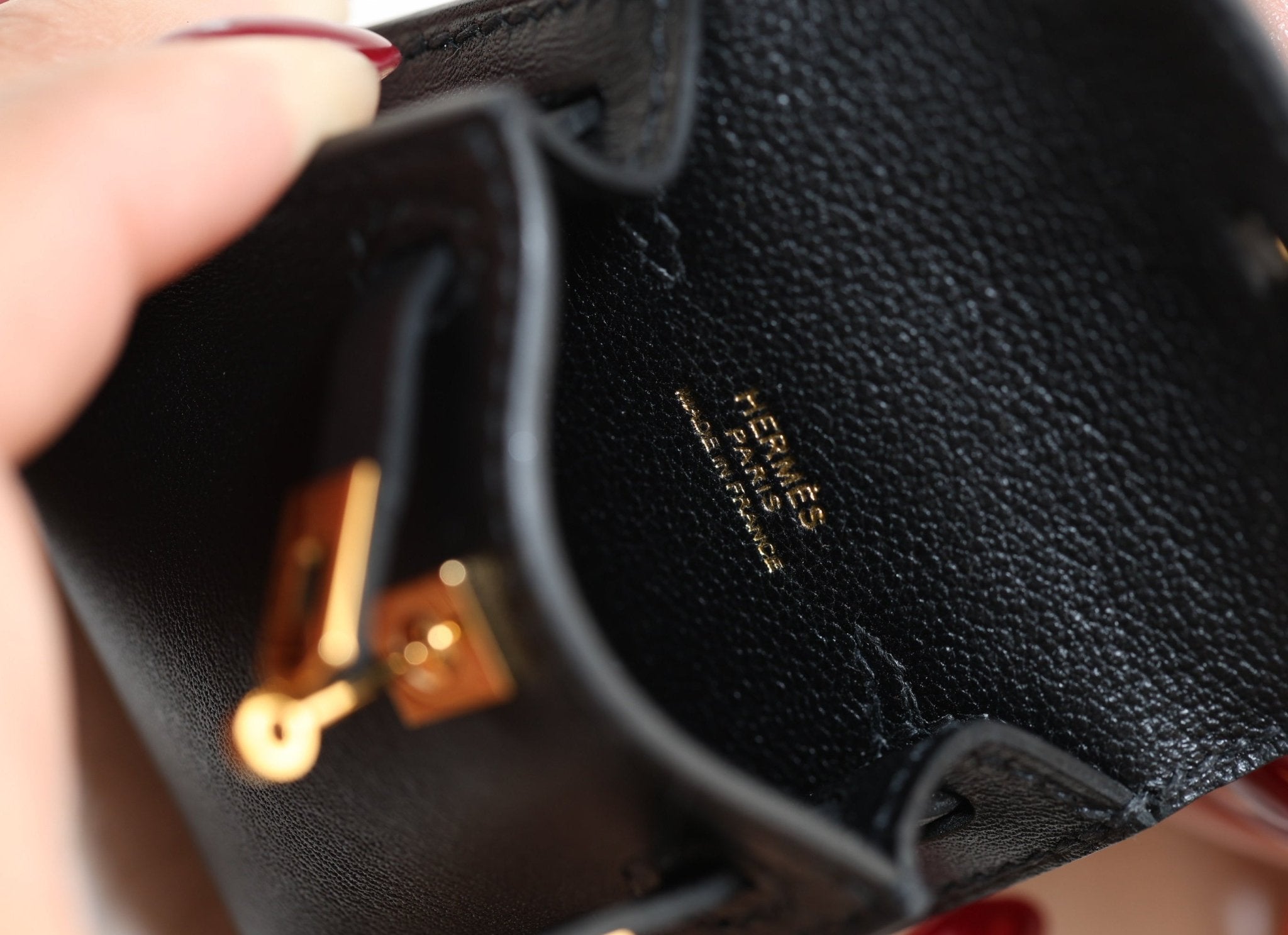 Hermès 2023 Micro Kelly Noir Tadelakt Twilly Bag Charm - FashioNica