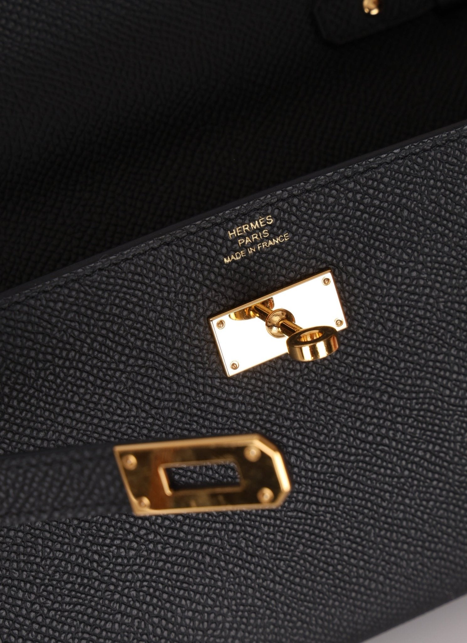 Hermès 2023 Noir Epsom Kelly To Go Wallet GHW - FashioNica