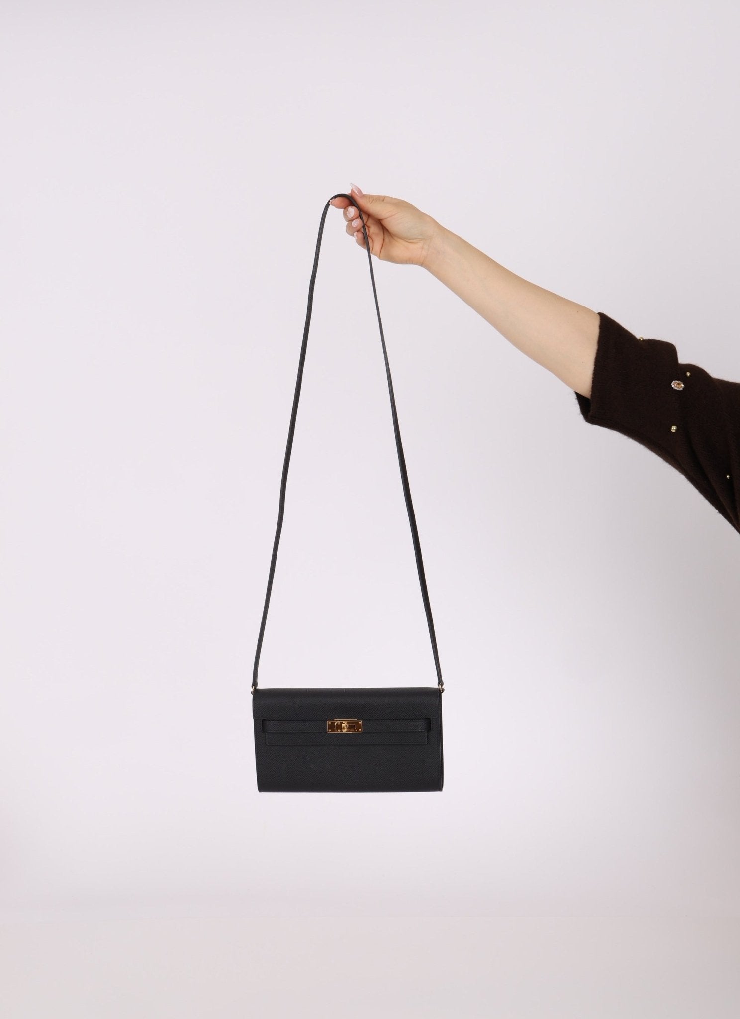 Hermès 2023 Noir Epsom Kelly To Go Wallet GHW - FashioNica