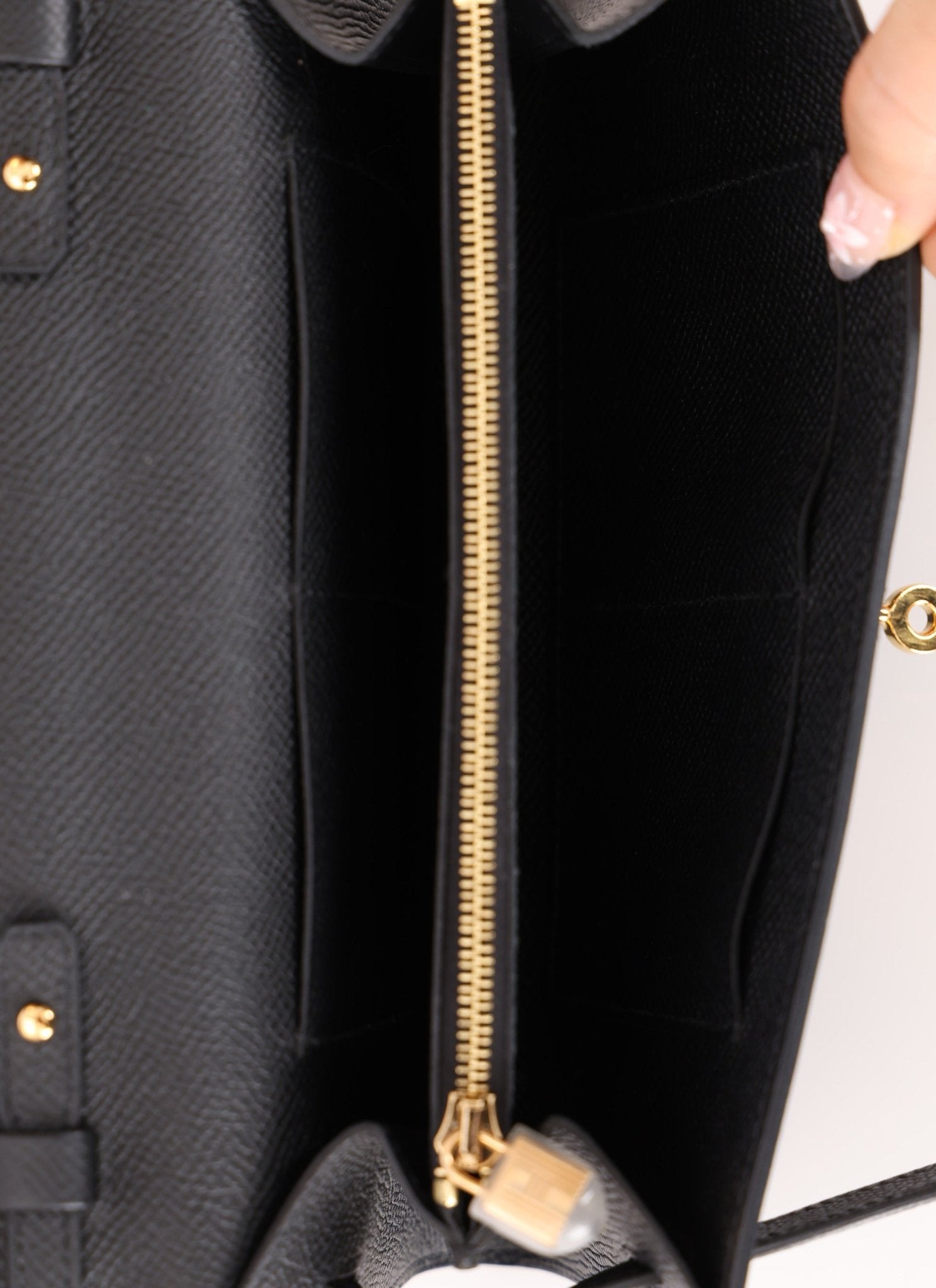 Hermès 2023 Noir Epsom Kelly To Go Wallet GHW - FashioNica