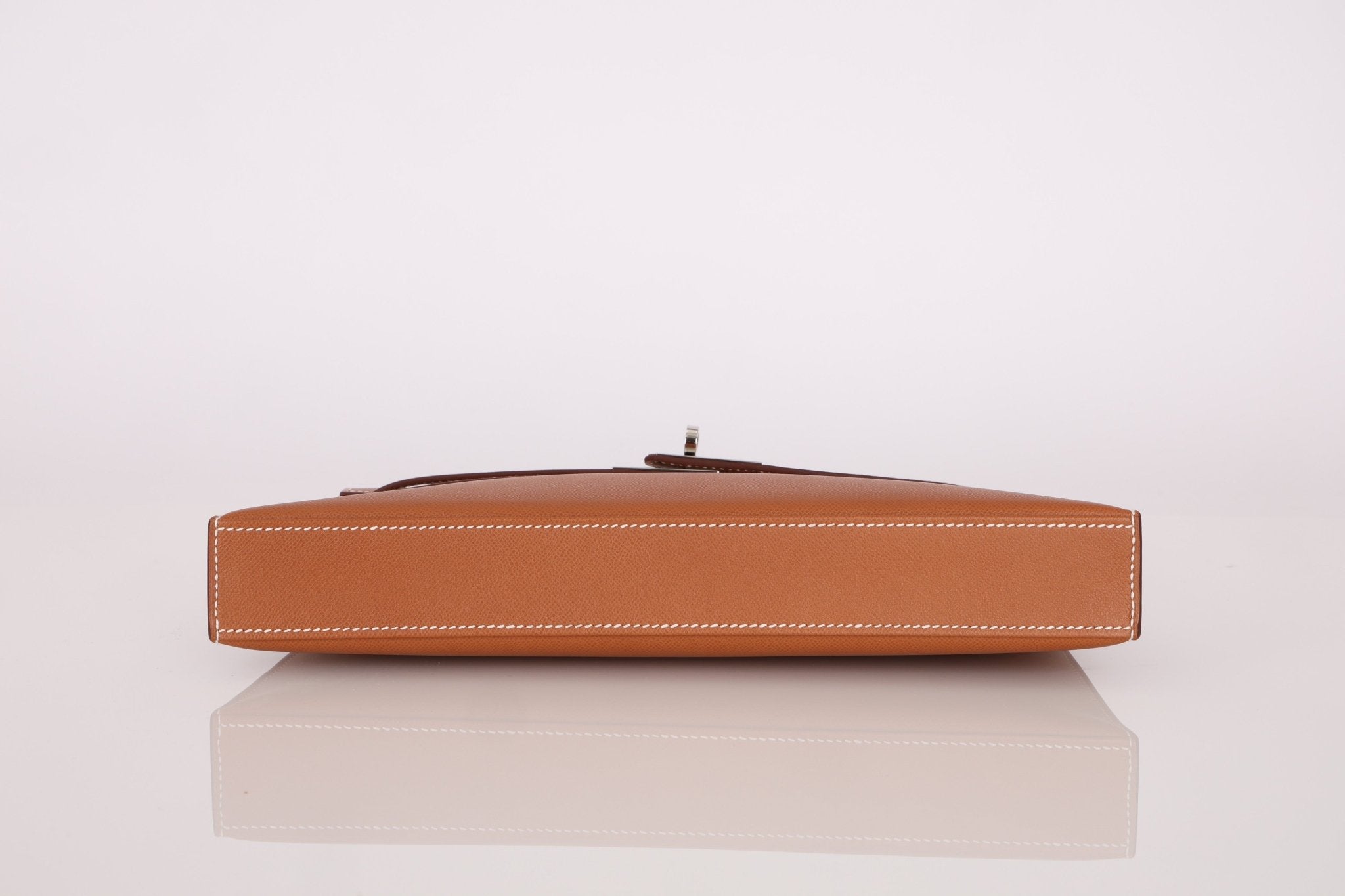 Hermès 2024 Gold Veau Madame Kelly Elan PHW - FashioNica