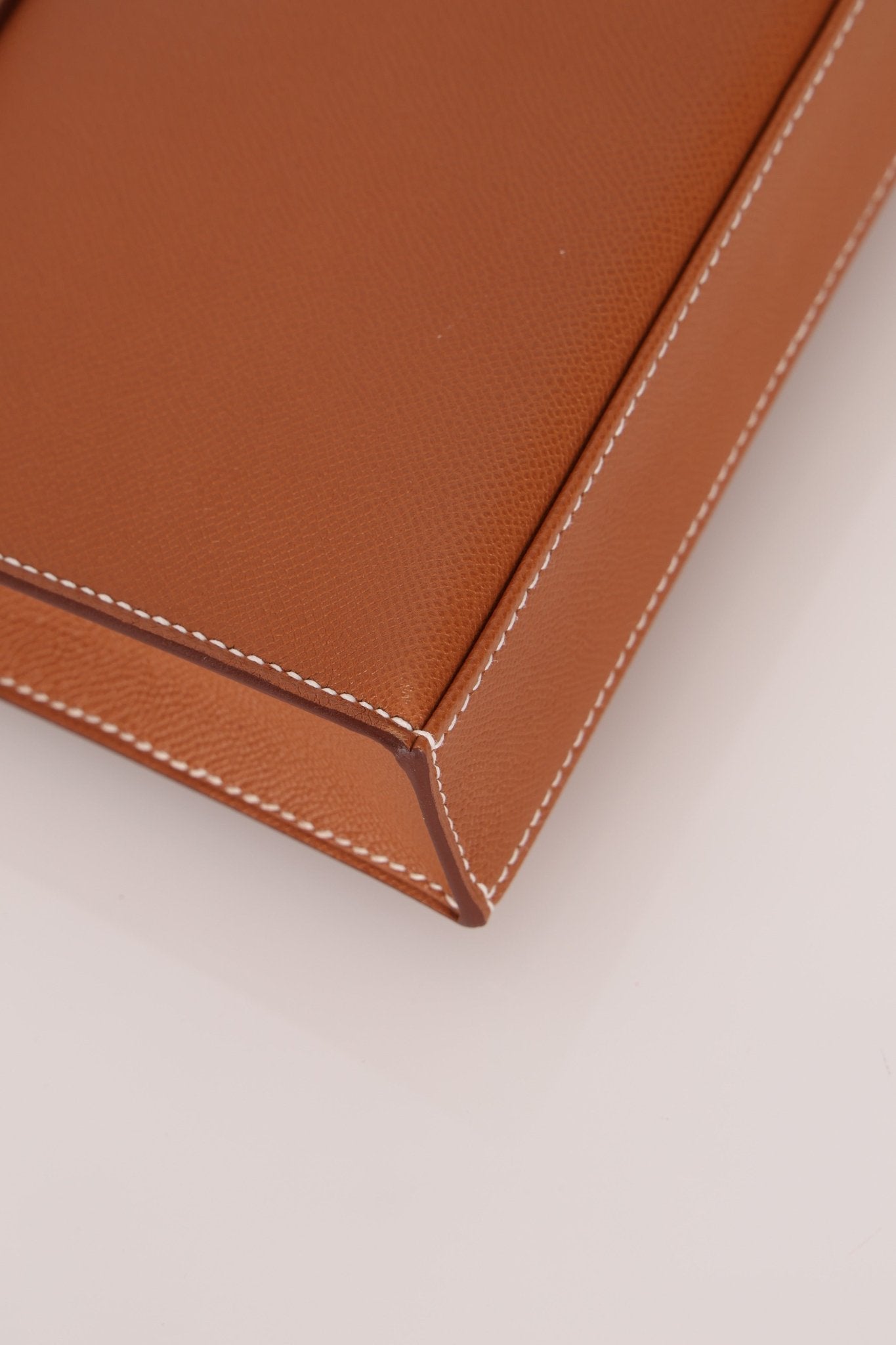 Hermès 2024 Gold Veau Madame Kelly Elan PHW - FashioNica