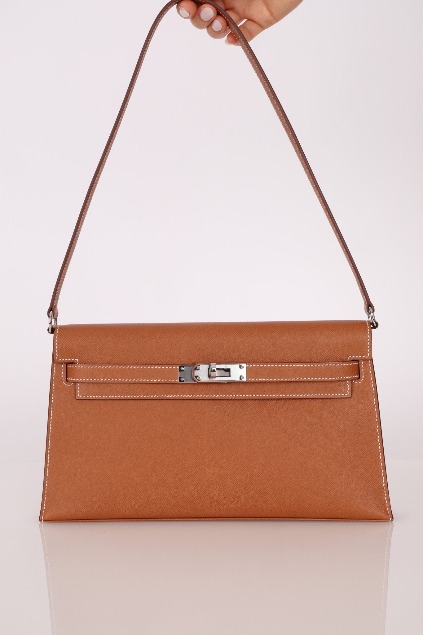 Hermès 2024 Gold Veau Madame Kelly Elan PHW - FashioNica