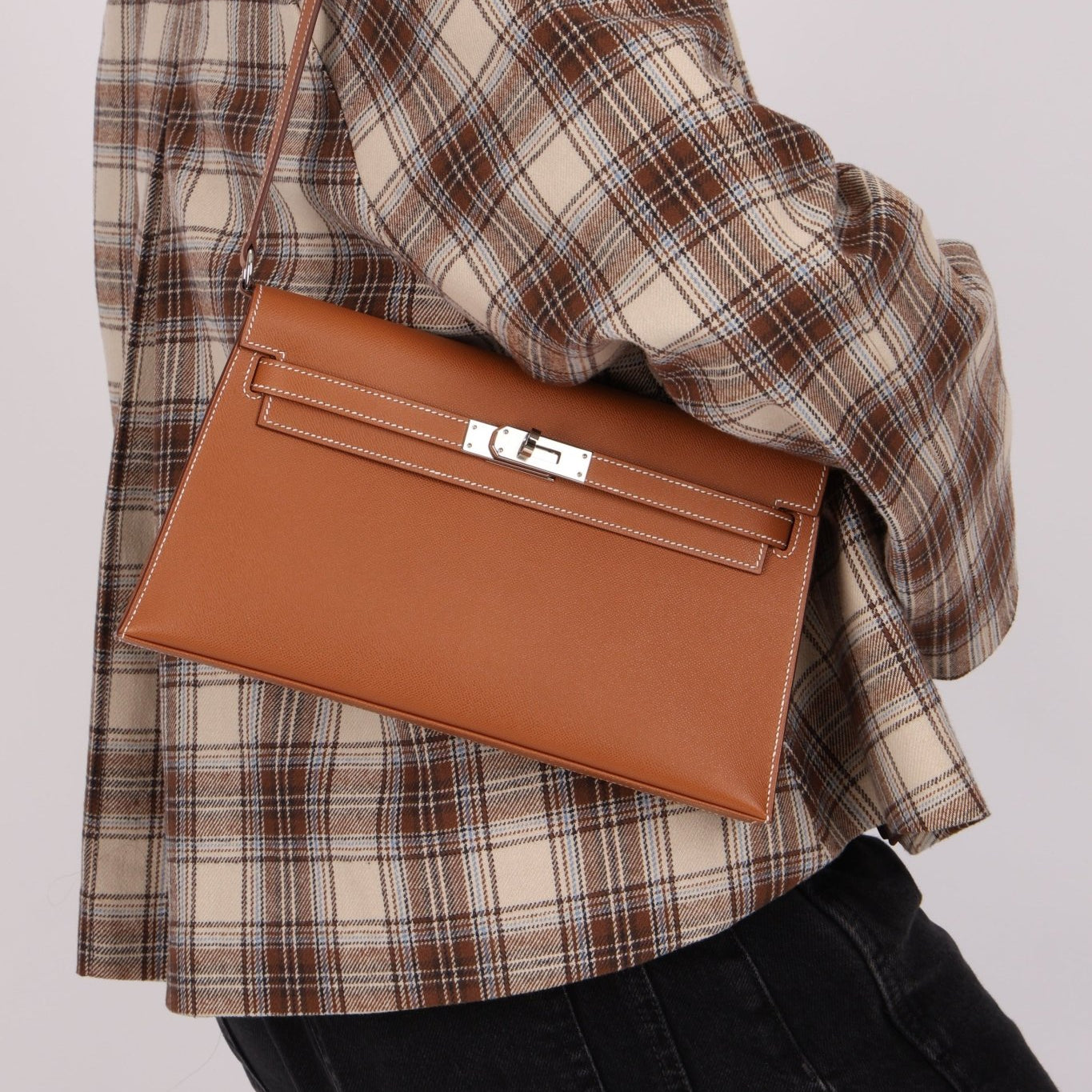 Hermès 2024 Gold Veau Madame Kelly Elan PHW - FashioNica