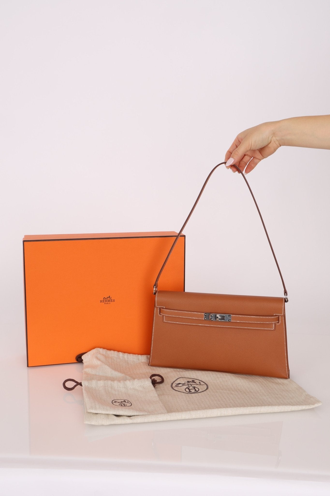 Hermès 2024 Gold Veau Madame Kelly Elan PHW - FashioNica