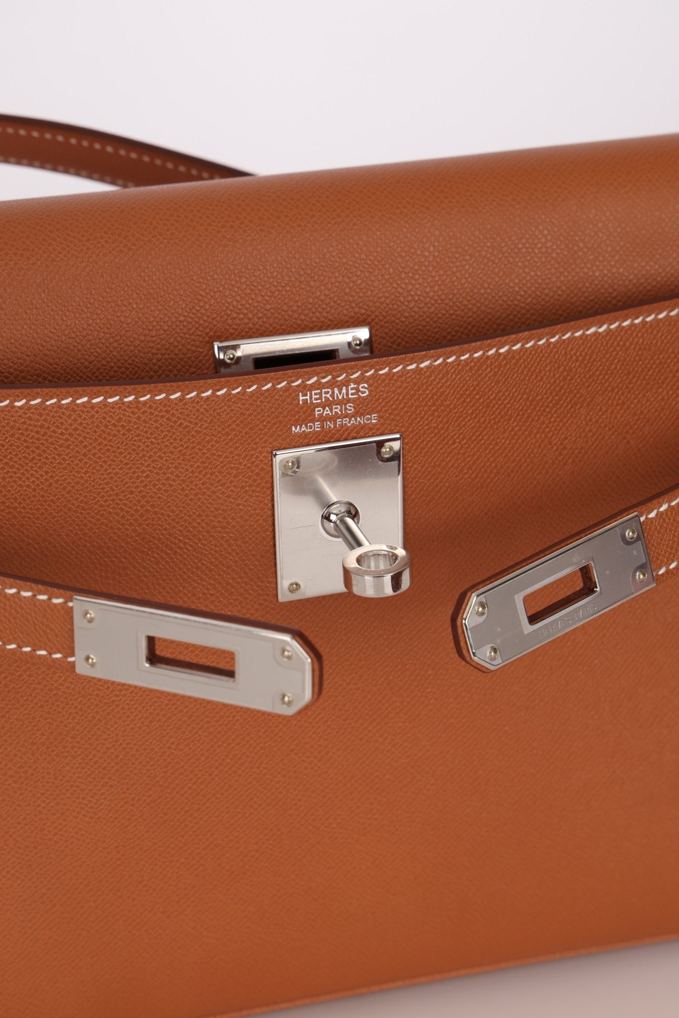 Hermès 2024 Gold Veau Madame Kelly Elan PHW - FashioNica