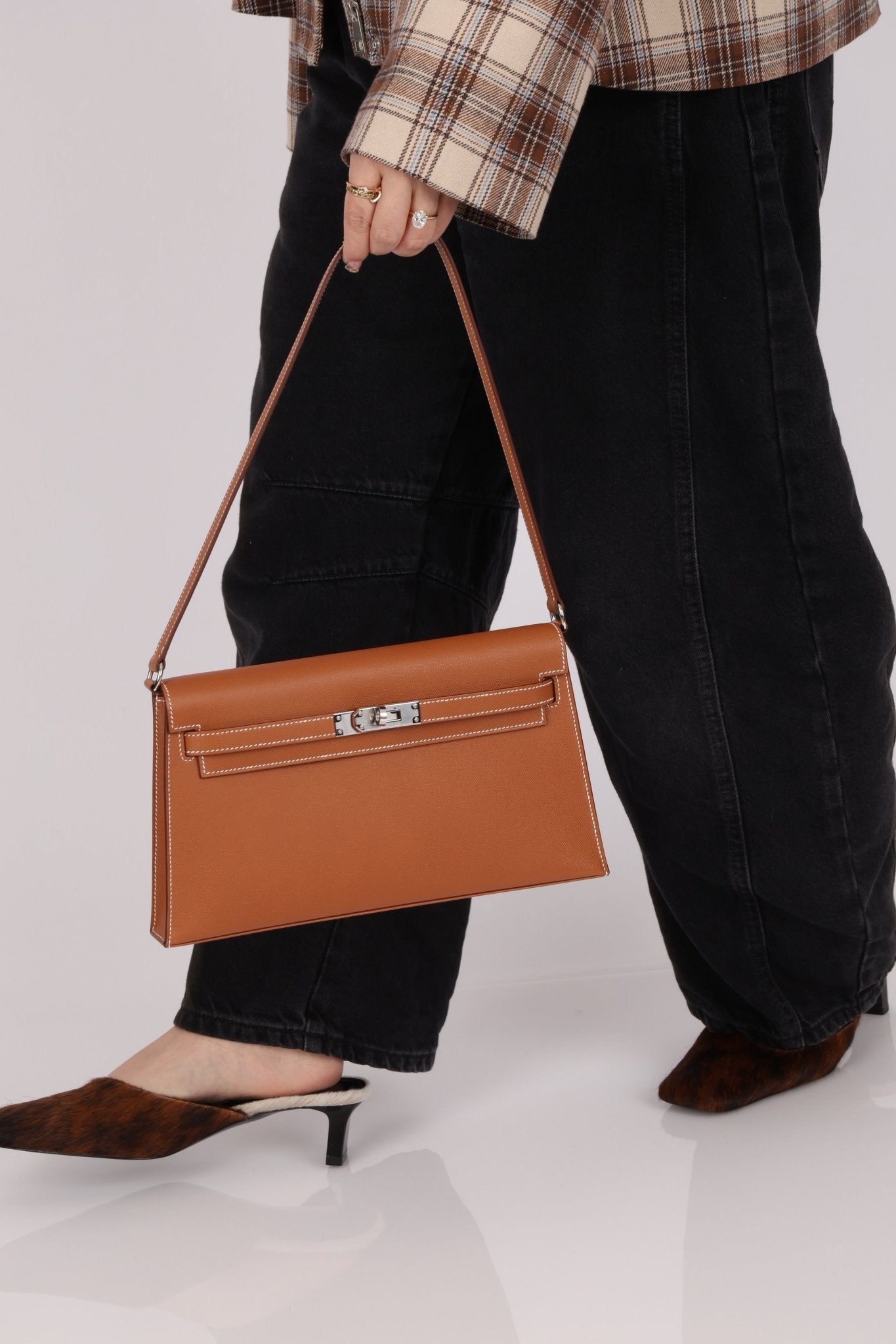 Hermès 2024 Gold Veau Madame Kelly Elan PHW - FashioNica
