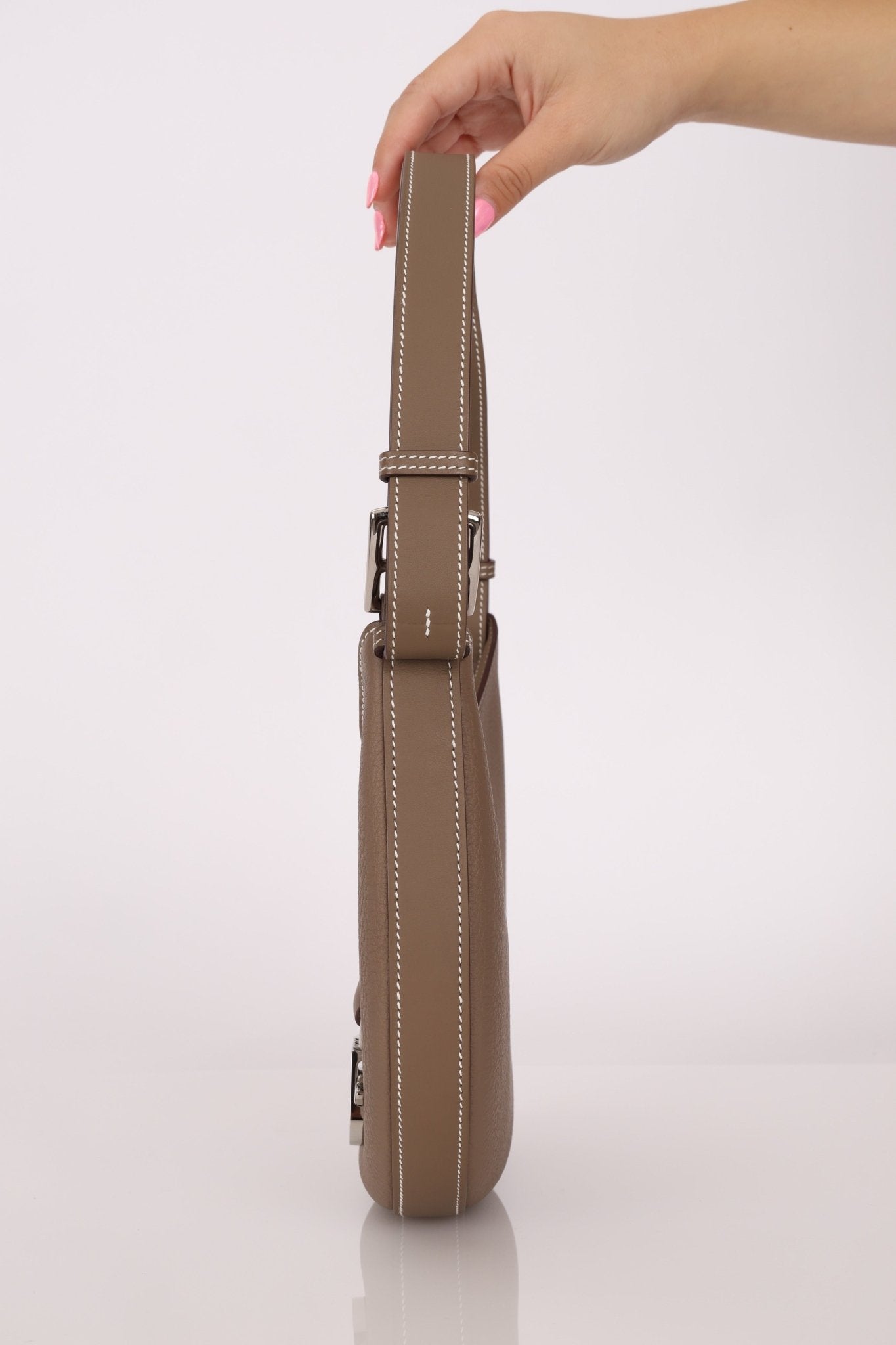 Hermès Etoupe Togo P’tit Arçon PHW - FashioNica