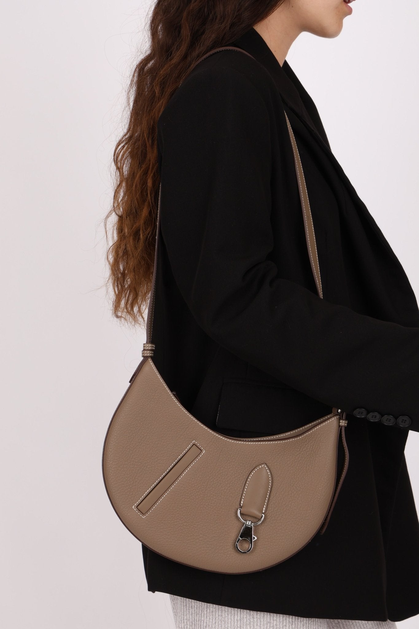 Hermès Etoupe Togo P’tit Arçon PHW - FashioNica