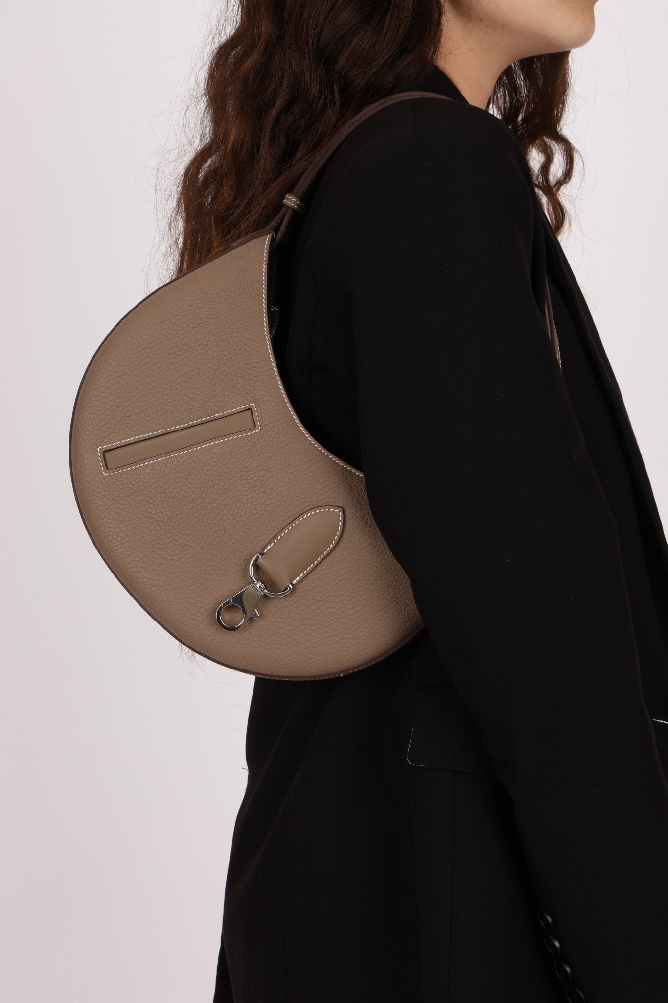 Hermès Etoupe Togo P’tit Arçon PHW - FashioNica