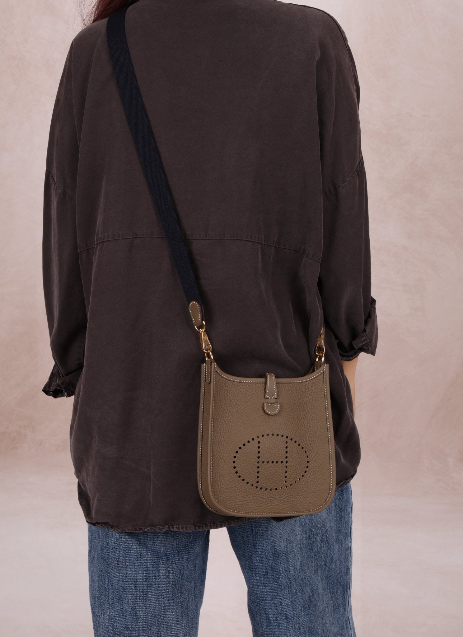 Hermes Evelyne Etoupe 16 Amazone Clemence Crossbody Gen III - FashioNica