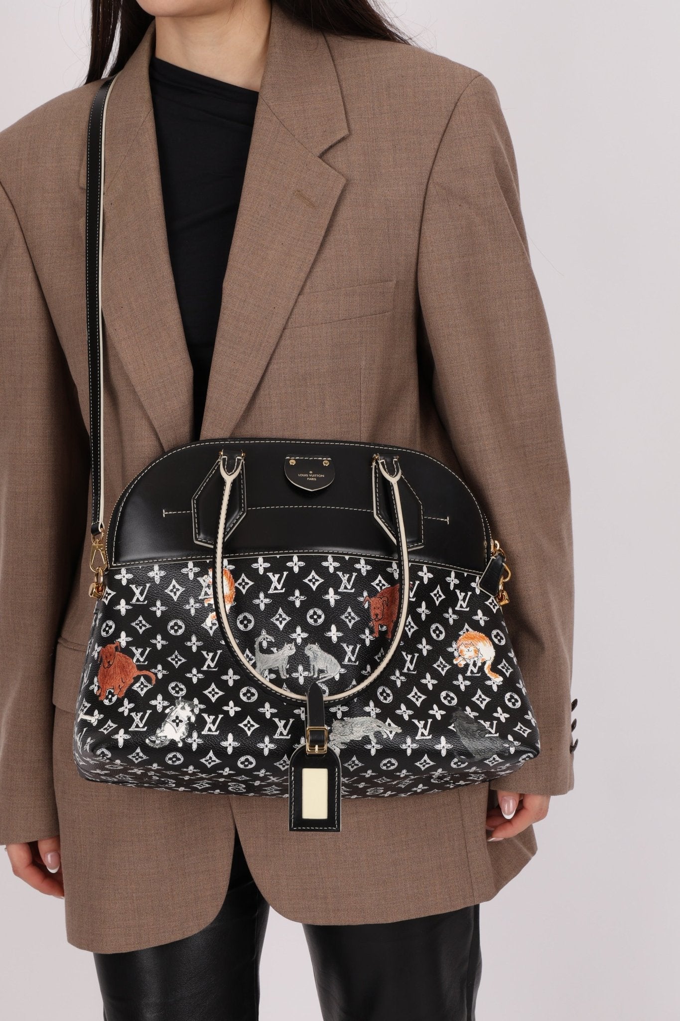 Limited Edition 2018 Louis Vuitton x Grace Coddington Catogram Alma MM - FashioNica