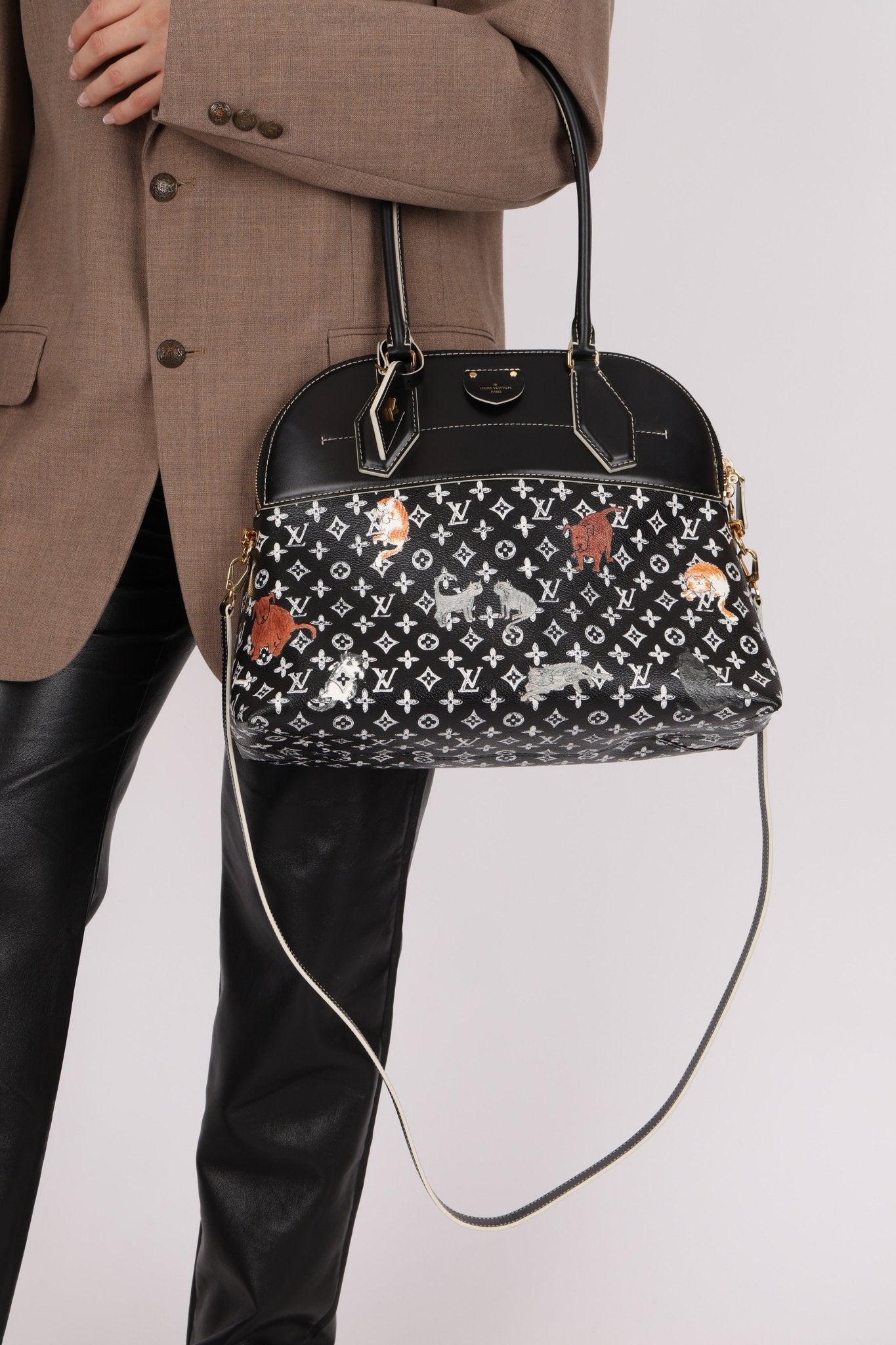 Limited Edition 2018 Louis Vuitton x Grace Coddington Catogram Alma MM - FashioNica