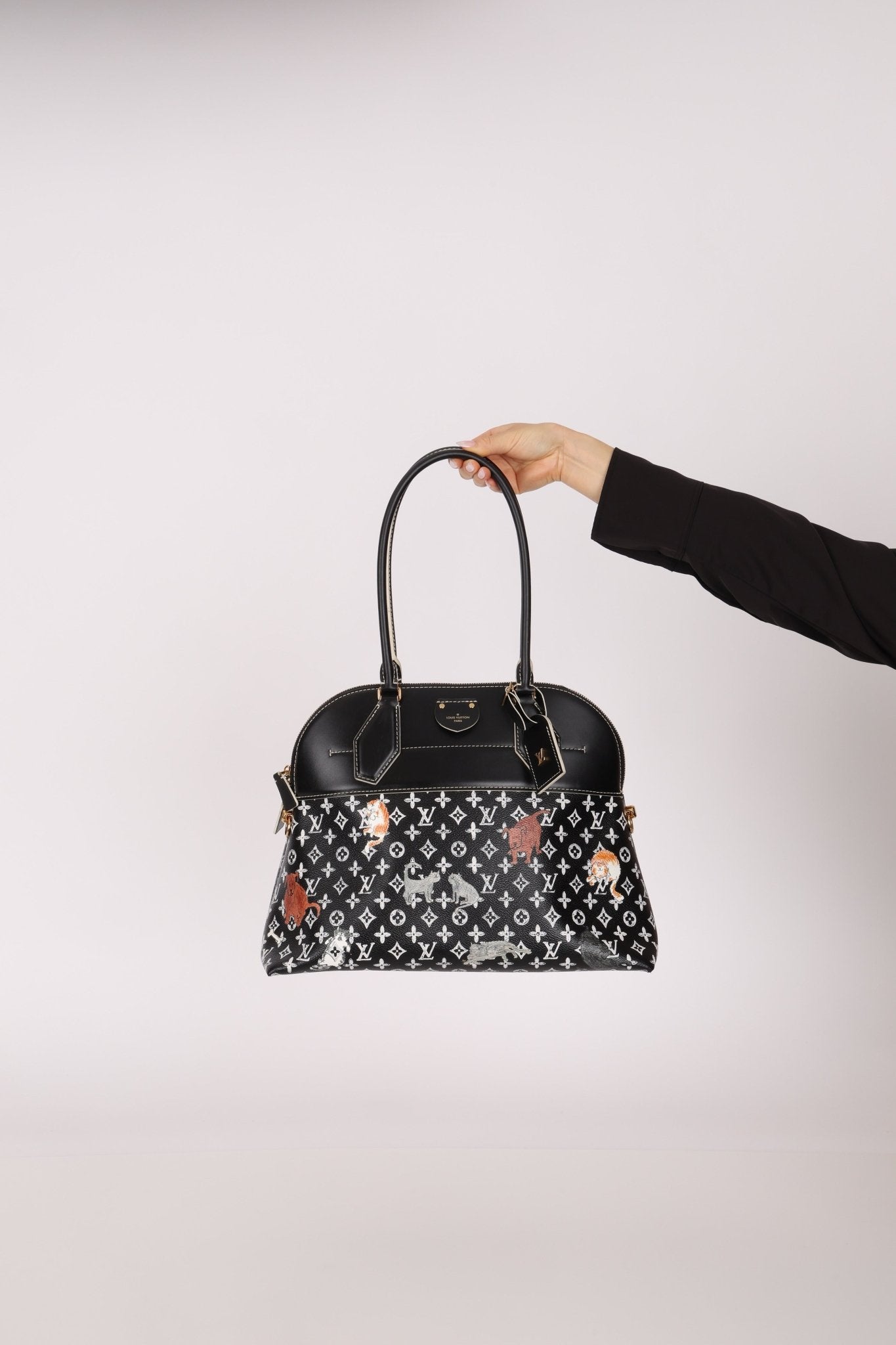 Limited Edition 2018 Louis Vuitton x Grace Coddington Catogram Alma MM - FashioNica