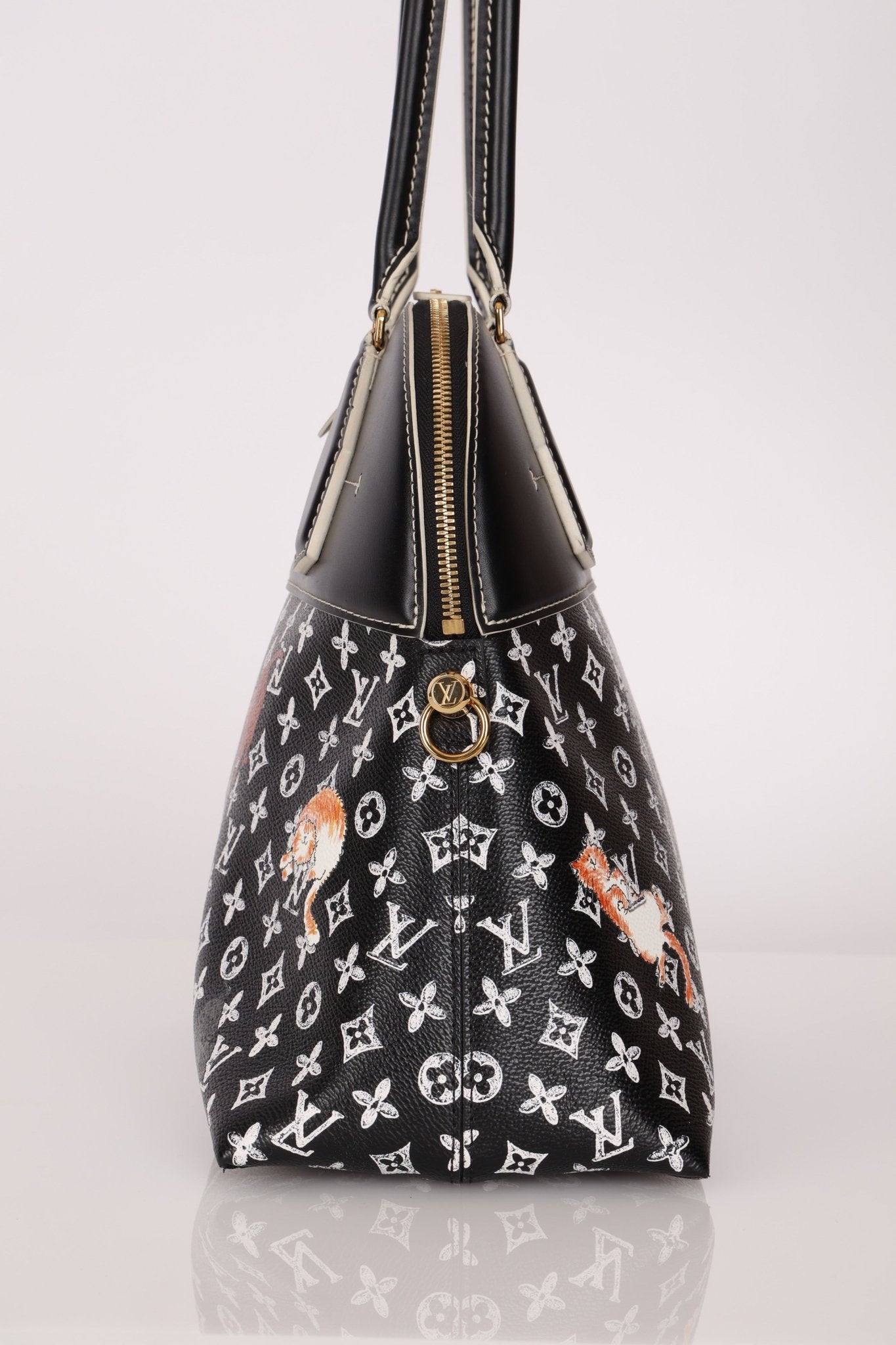 Limited Edition 2018 Louis Vuitton x Grace Coddington Catogram Alma MM - FashioNica