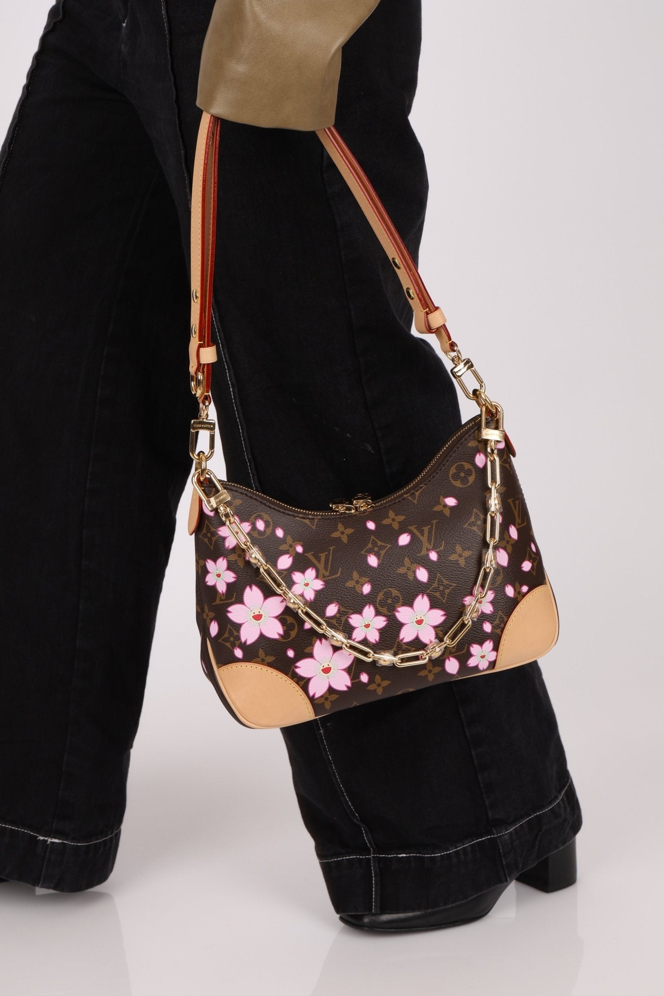 Limited Edition 2025 Louis Vuitton x Takashi Murakami Cherry Blossom Boulogne PM - FashioNica