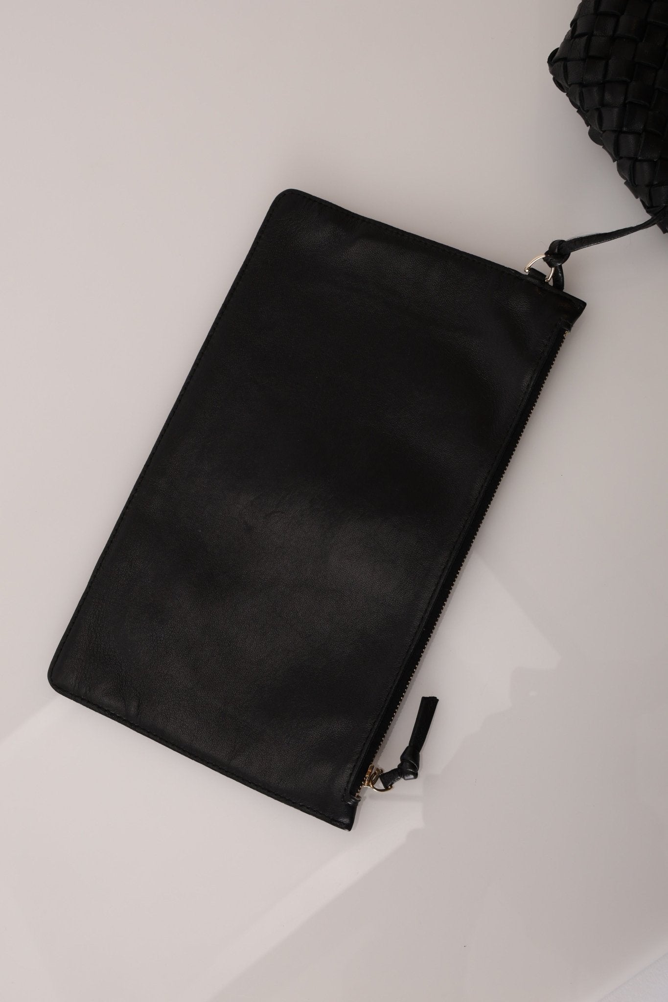 Limited Edition Bottega Veneta Black Intrecciato Large Cabat with Pouch - FashioNica