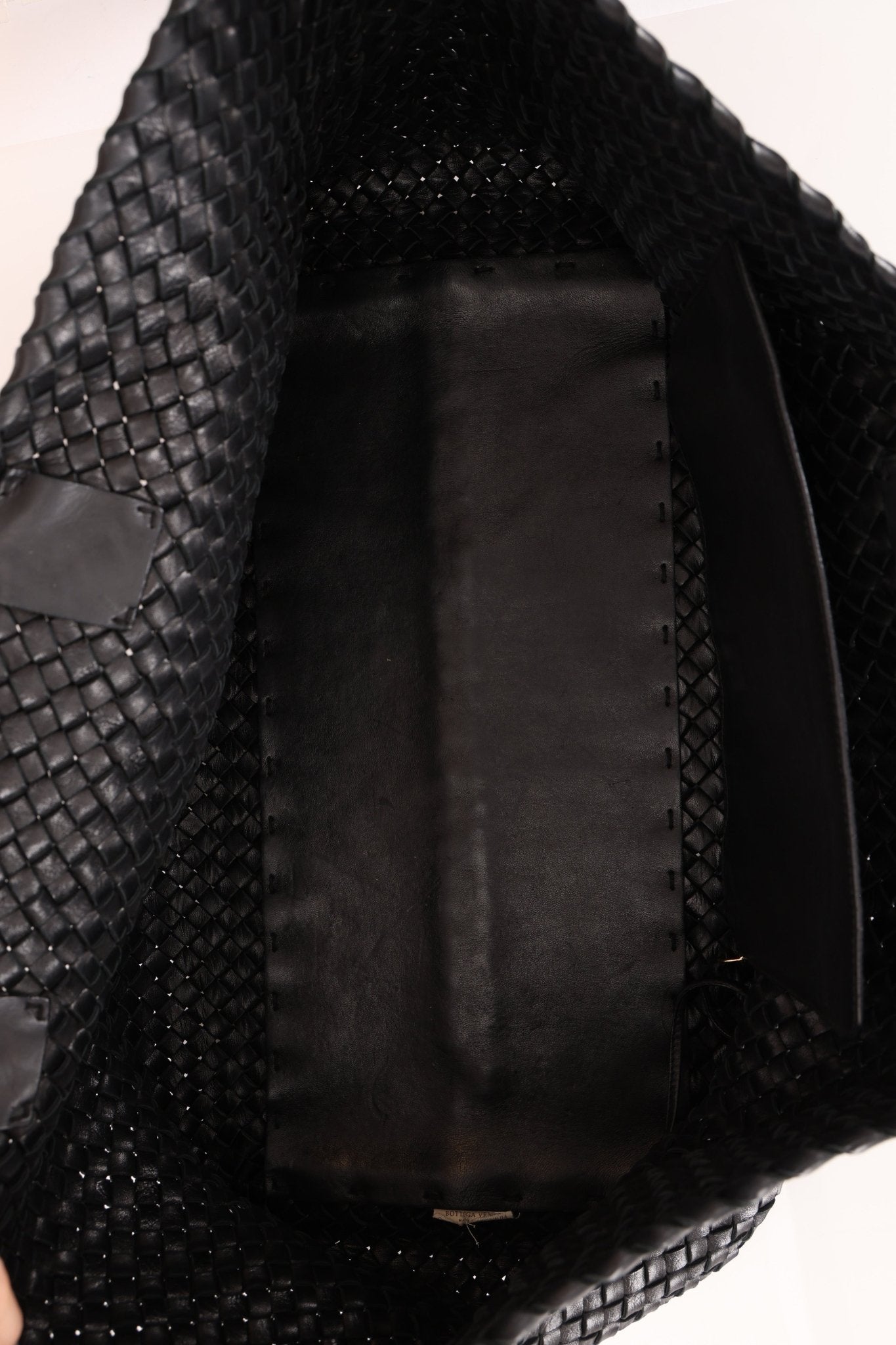 Limited Edition Bottega Veneta Black Intrecciato Large Cabat with Pouch - FashioNica