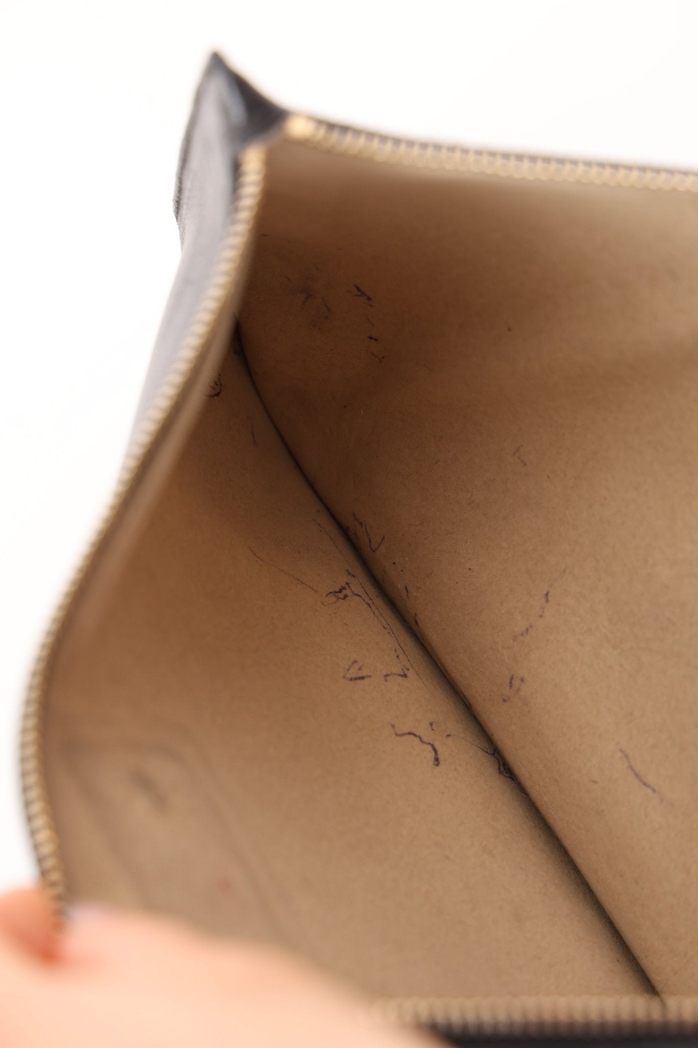 Limited Edition Bottega Veneta Black Intrecciato Large Cabat with Pouch - FashioNica