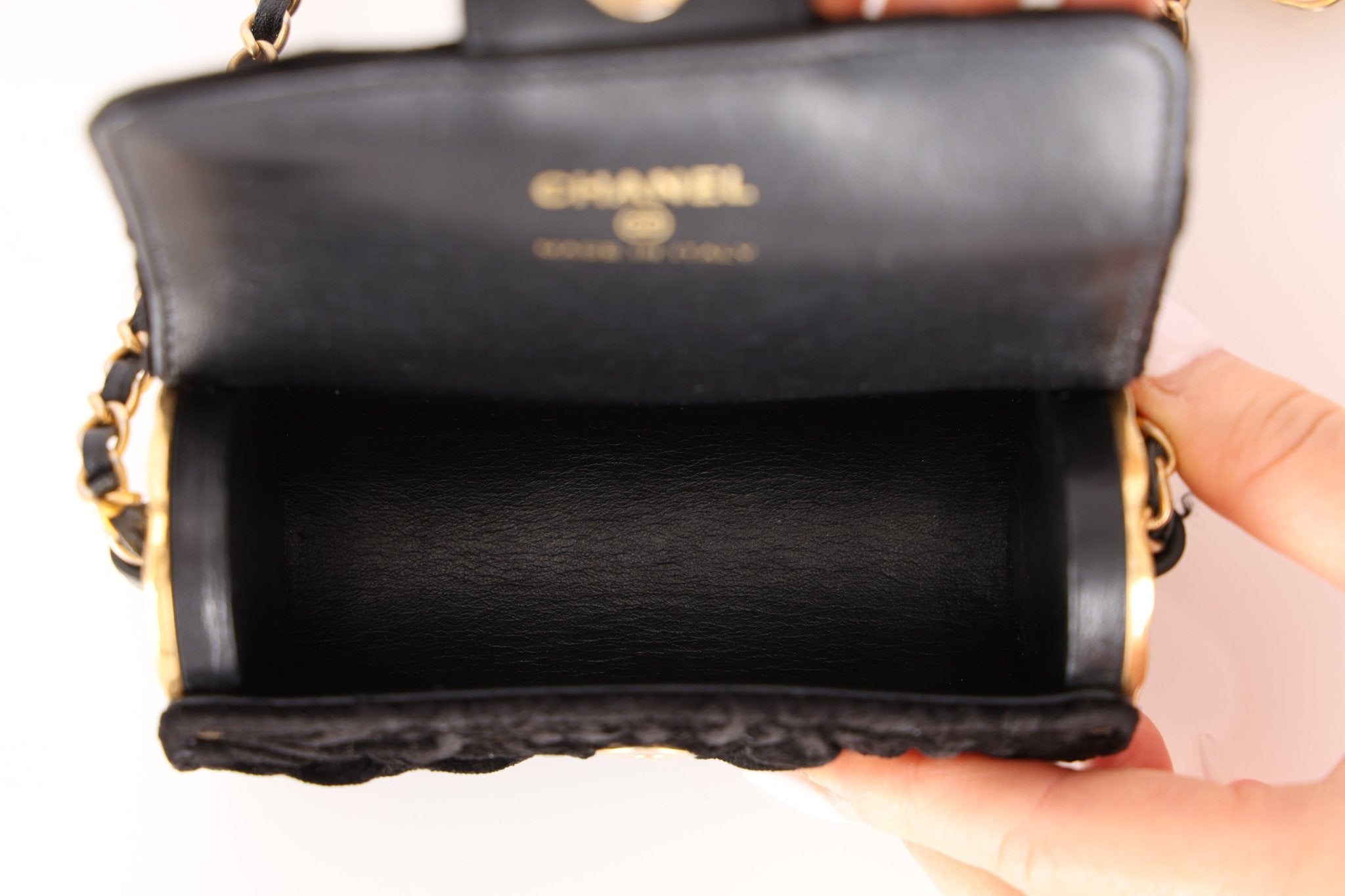 Limited Edition Chanel Métiers D'art 2021 Velvet Embossed Jewel Miniaudiere - FashioNica