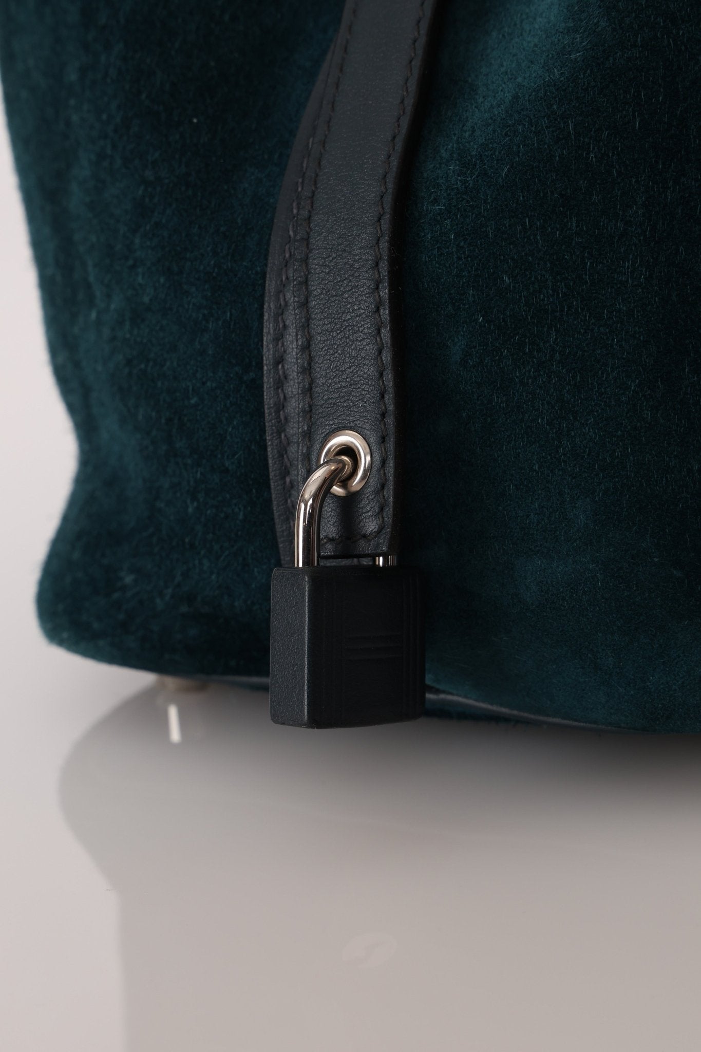 Limited Edition Hermès 2014 Blue Peacock Doblis and Vert Cyprès Swift Picotin 18 - FashioNica