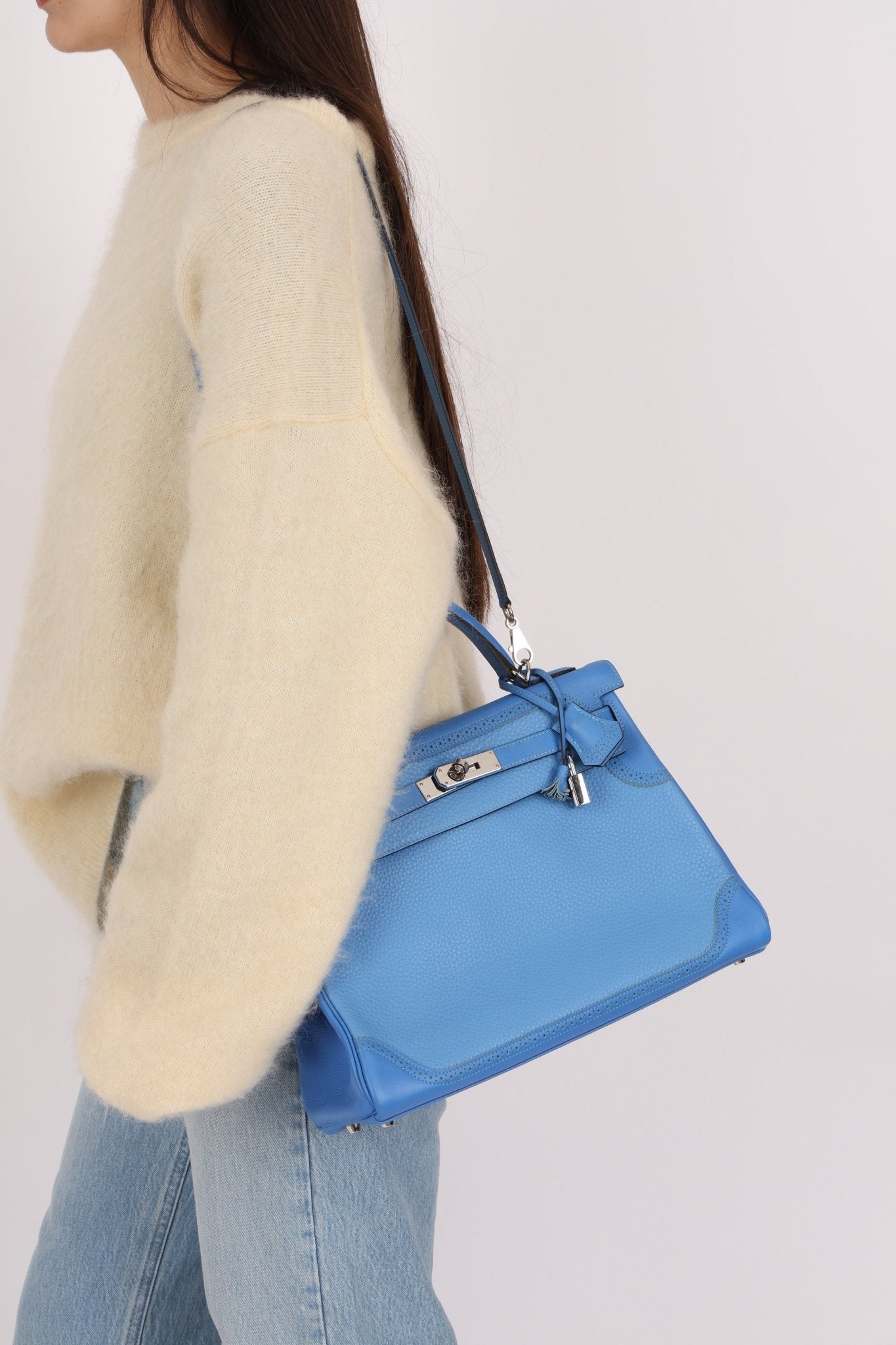 Limited Edition Hermès 2015 Bleu Paradise Clemence and Evercolor Ghillies Kelly 32 Retourne PHW - FashioNica