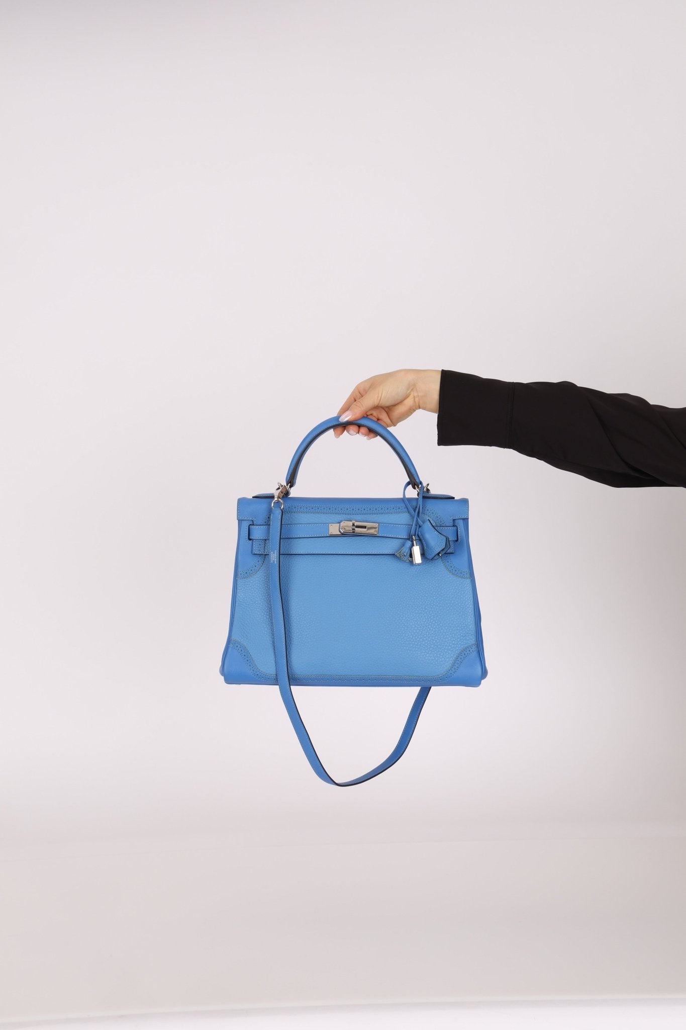 Limited Edition Hermès 2015 Bleu Paradise Clemence and Evercolor Ghillies Kelly 32 Retourne PHW - FashioNica
